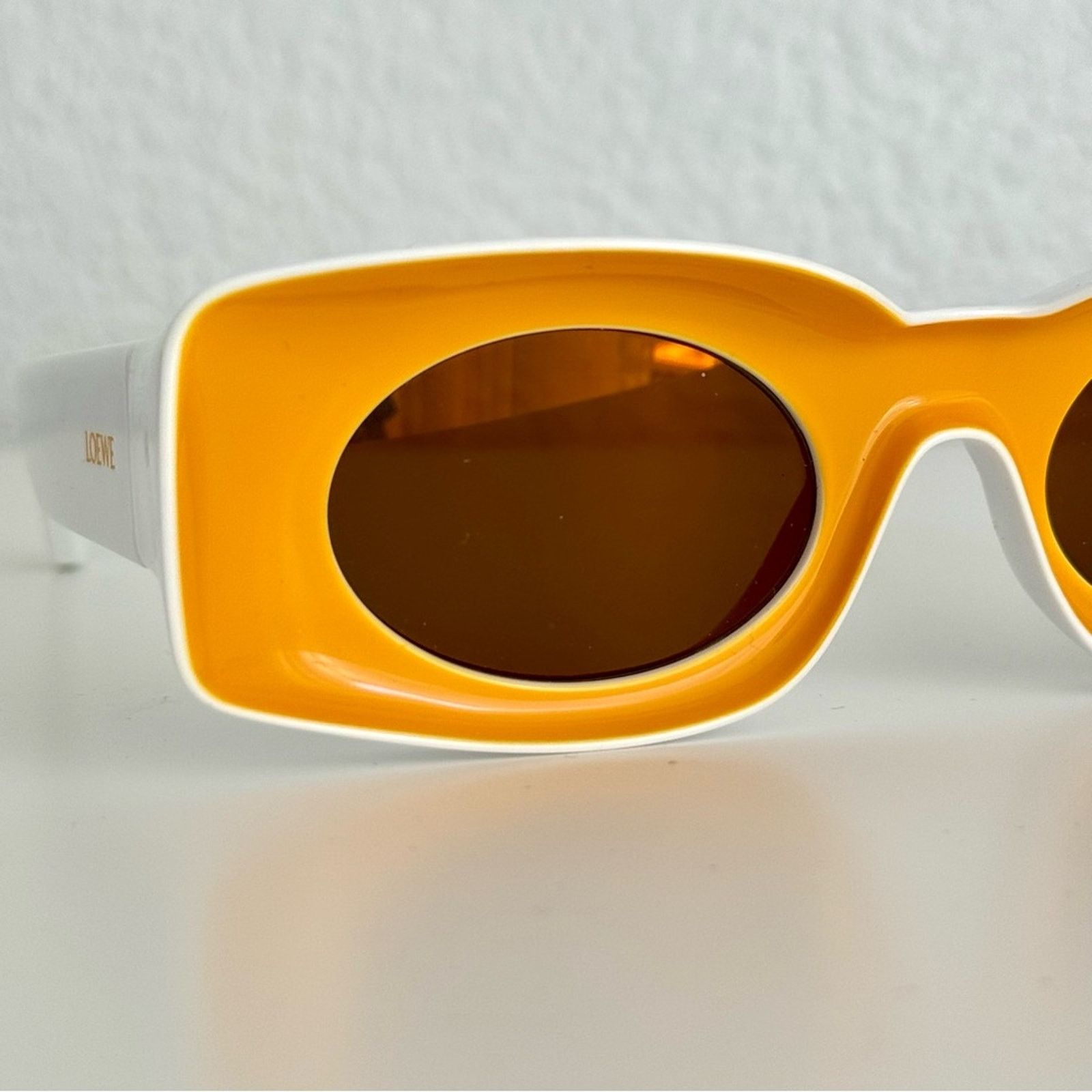 Loewe New! Loewe Sunglasses, LW40033I 39E, Authentic Size ONE SIZE - 4 Thumbnail