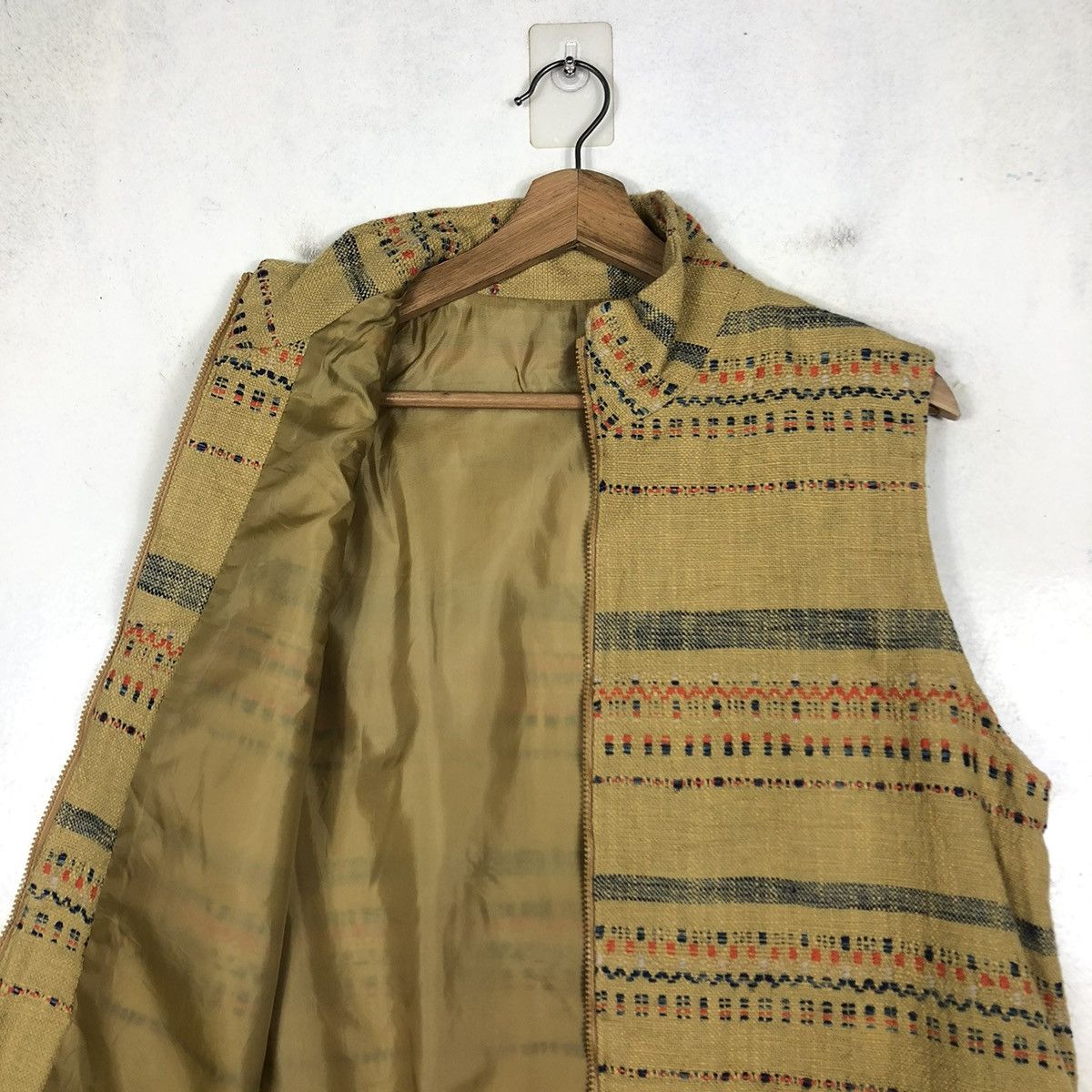 Japanese Brand 📌VINTAGE TANK TOP SLEEVELESS NAVAJO NATIVE DESIGN CHIMAYO Size US M / EU 48-50 / 2 - 13 Thumbnail