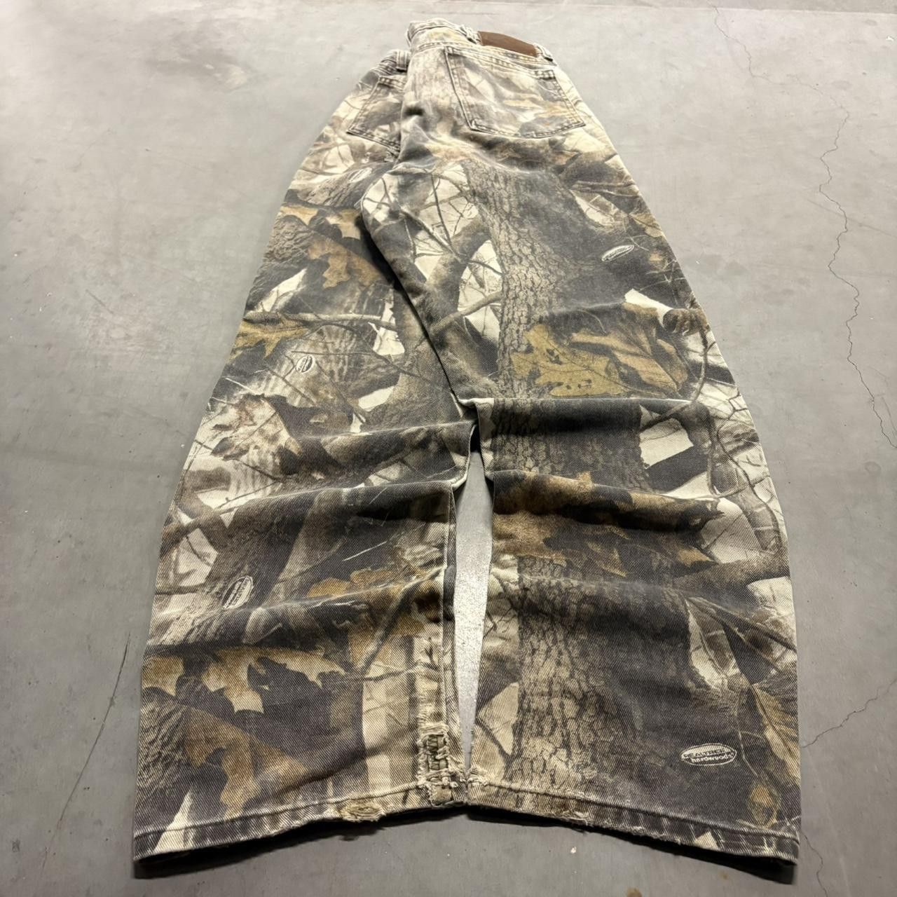 Vintage Crazy Vintage Y2K/2000s Baggy Real Camo Ripped Camo Denim Jeans! Size US 32 / EU 48 - 6 Thumbnail