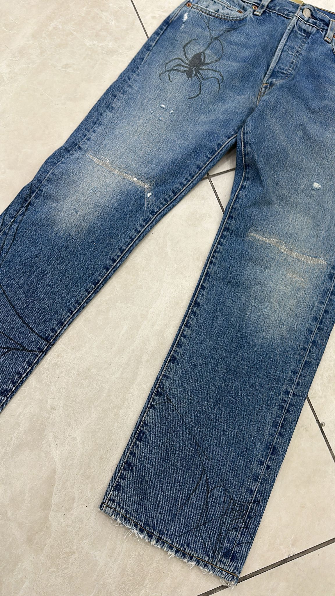Levi's Vintage Clothing LVC Levi's Vintage Clothing 1984 501XX Tangled Web Jeans Size US 31 - 8 Thumbnail