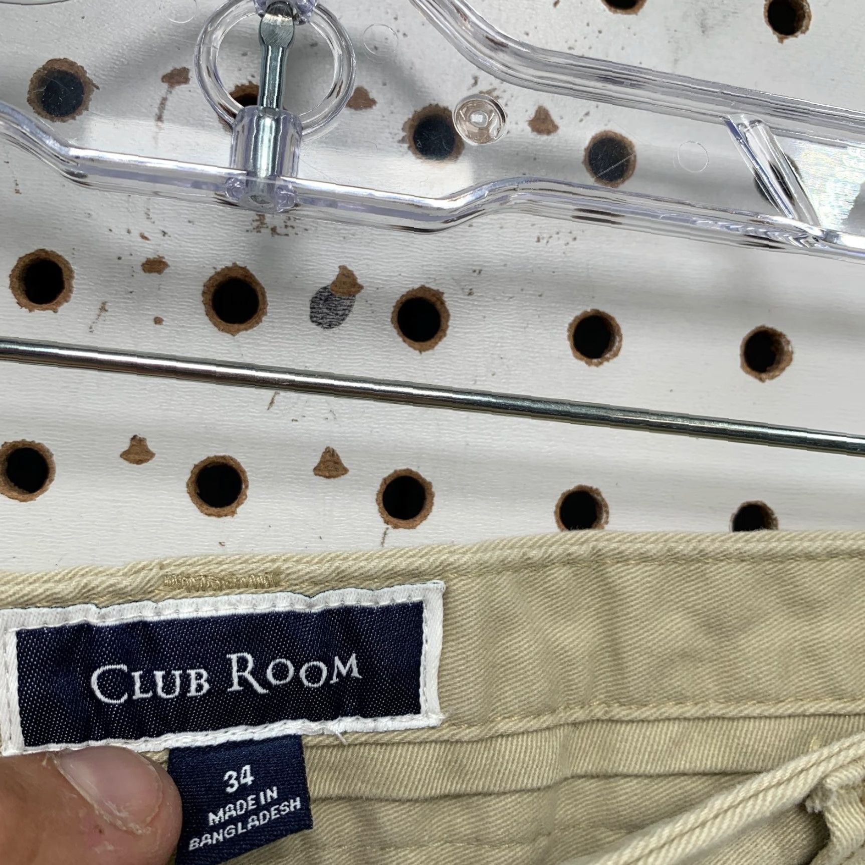 Club Room Club Room Shorts Mens 34 Khaki Embroidered All Over Preppy Casual 35x9 Bulldogs Size US 34 / EU 50 - 3 Thumbnail
