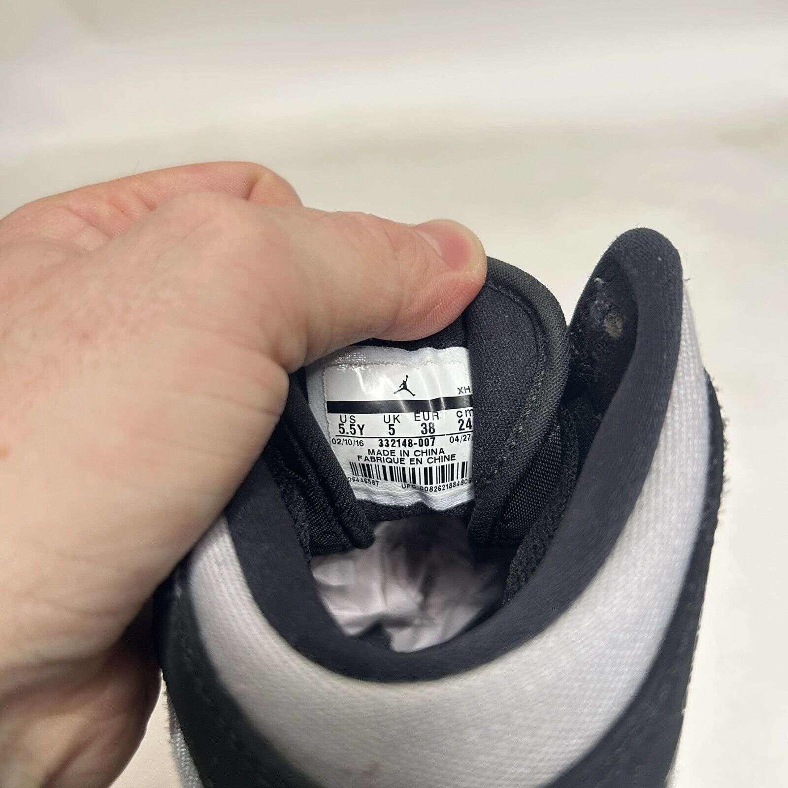 Jordan Brand Nike Shoes Air Jordan 1 Retro High GS “Wolf Grey” 2024 Size US 8.5 / IT 38.5 - 9 Thumbnail