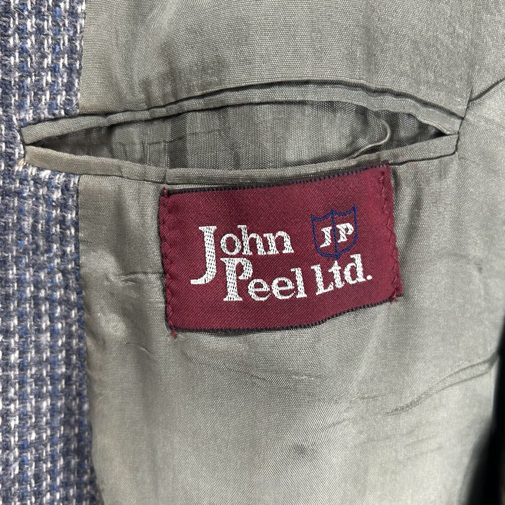 Vintage VTG John Peel Blue Gray Shepherds Check Two-Button Sport Coat Blazer Size 44 Men Size 44R - 5 Thumbnail