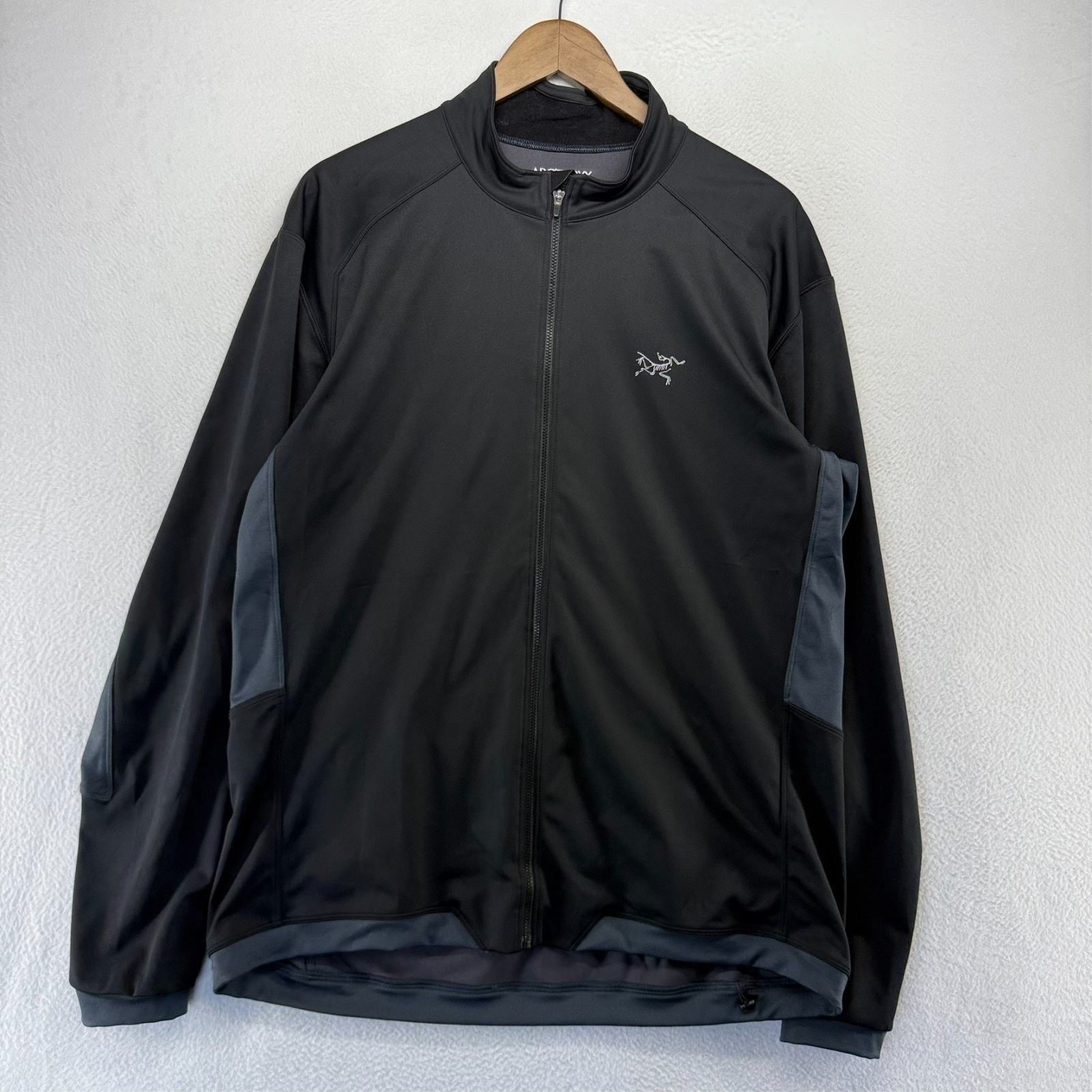 VIP【関税送料無料】希少 ARC'TERYX BLACK NYLON CASUAL JACKET Arc'teryx Men's Alpha Jacket Black | Buy Arc'teryx Men's