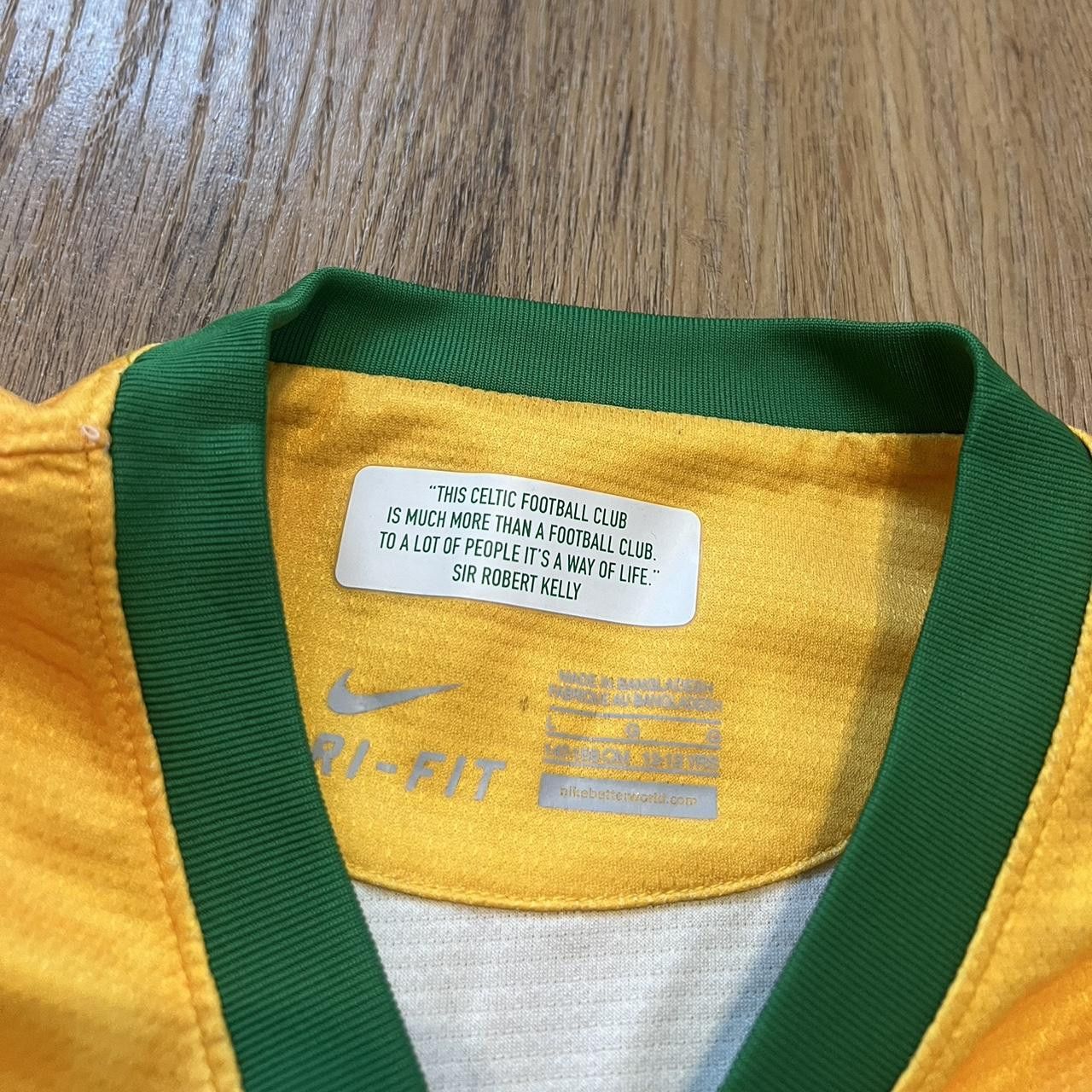 Nike Nike Celtic Glasgow FC 2011-12 Away football shirt Size US XS / EU 42 / 0 - 4 Thumbnail