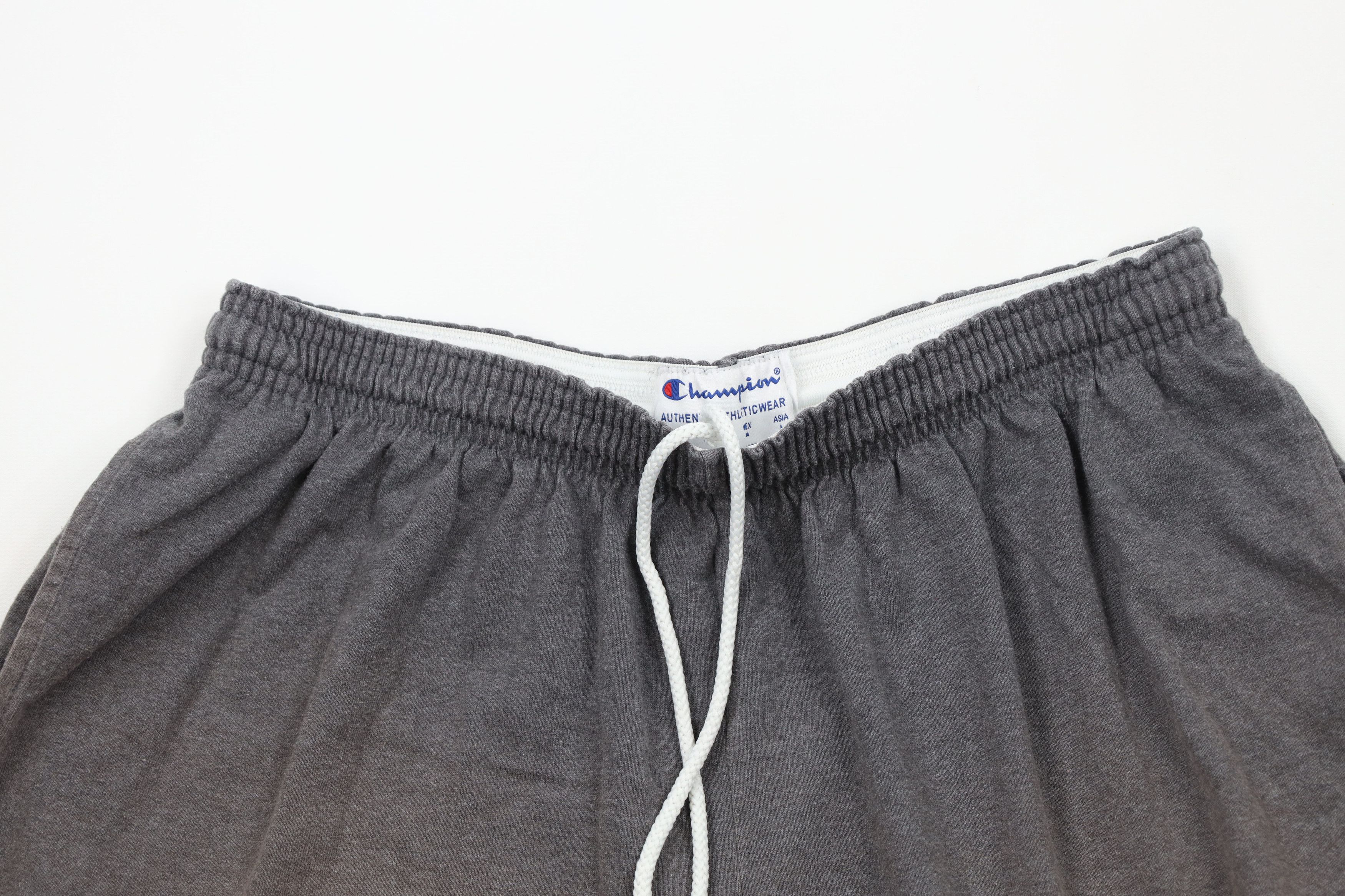 Champion × Vintage Vintage Champion Logo Sun Faded Above Knee Shorts Gray Size US 32 / EU 48 - 2 Thumbnail