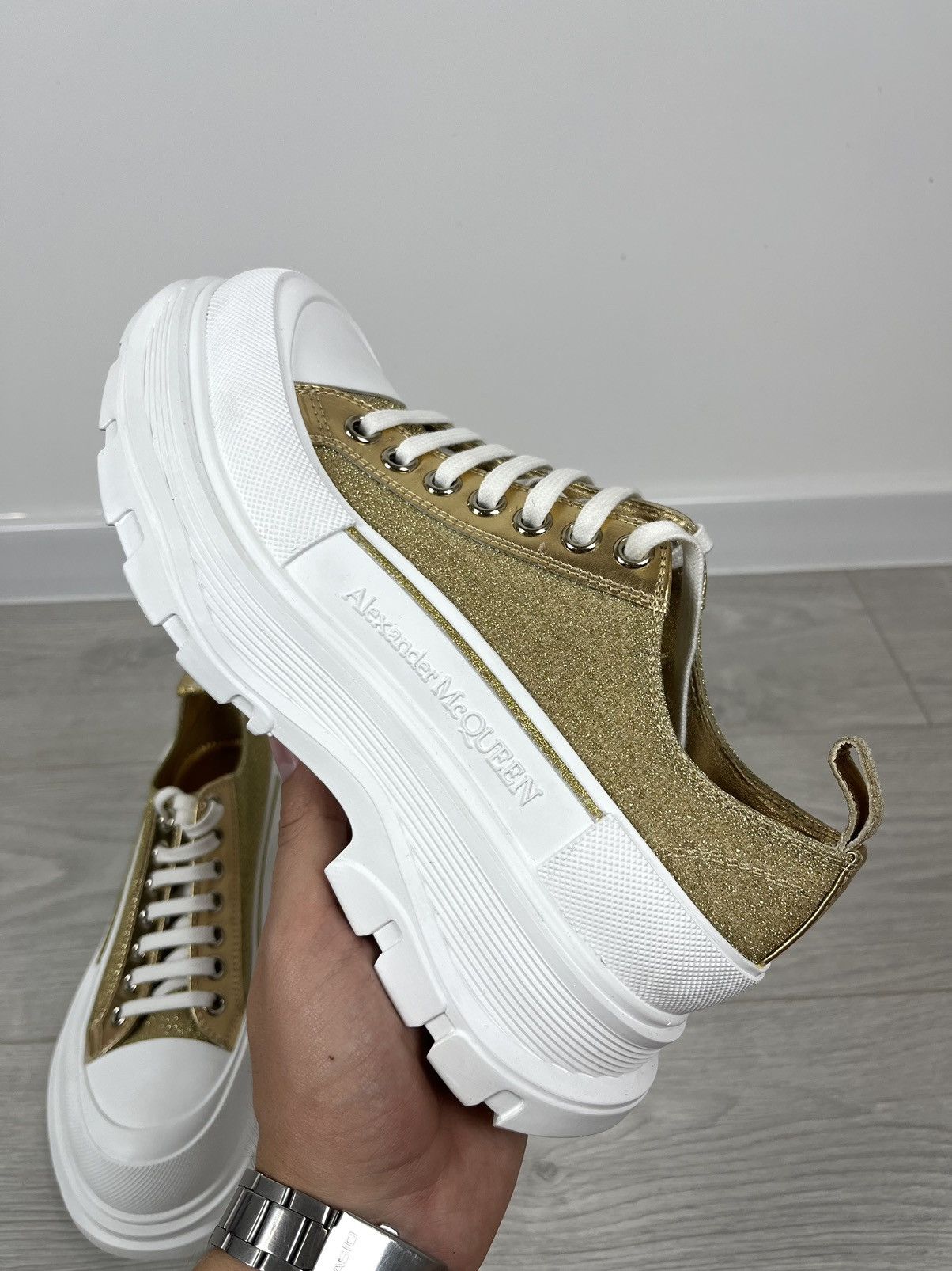 Alexander McQueen Alexander McQueen Gold Glitter Trainers Sneakers Women’s Size US 9.5 / IT 39.5 - 9 Thumbnail