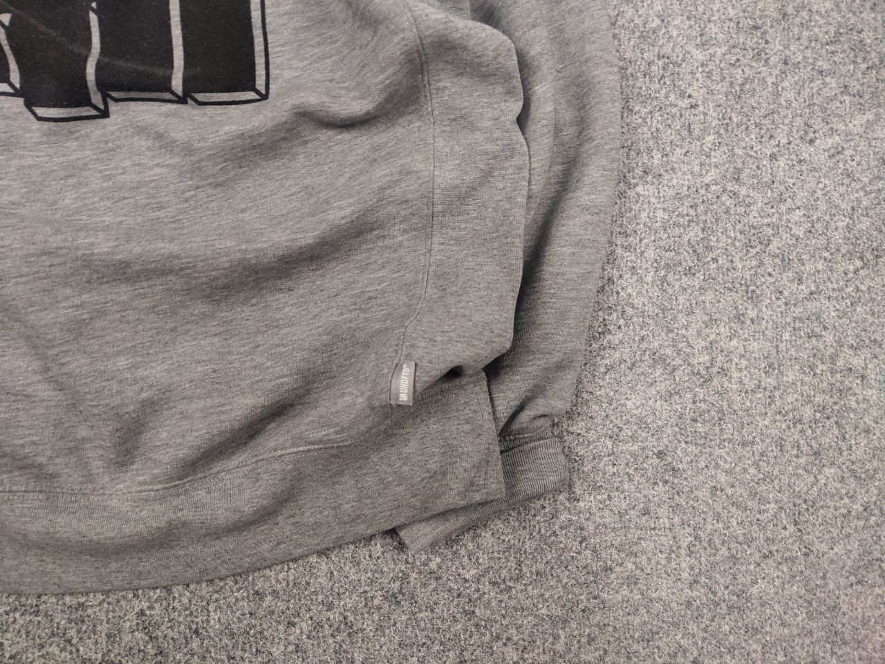 Undefeated Undefeated Vintage Big 5 Strikers logo Crew chek Sweatshirt Size US M / EU 48-50 / 2 - 5 Thumbnail
