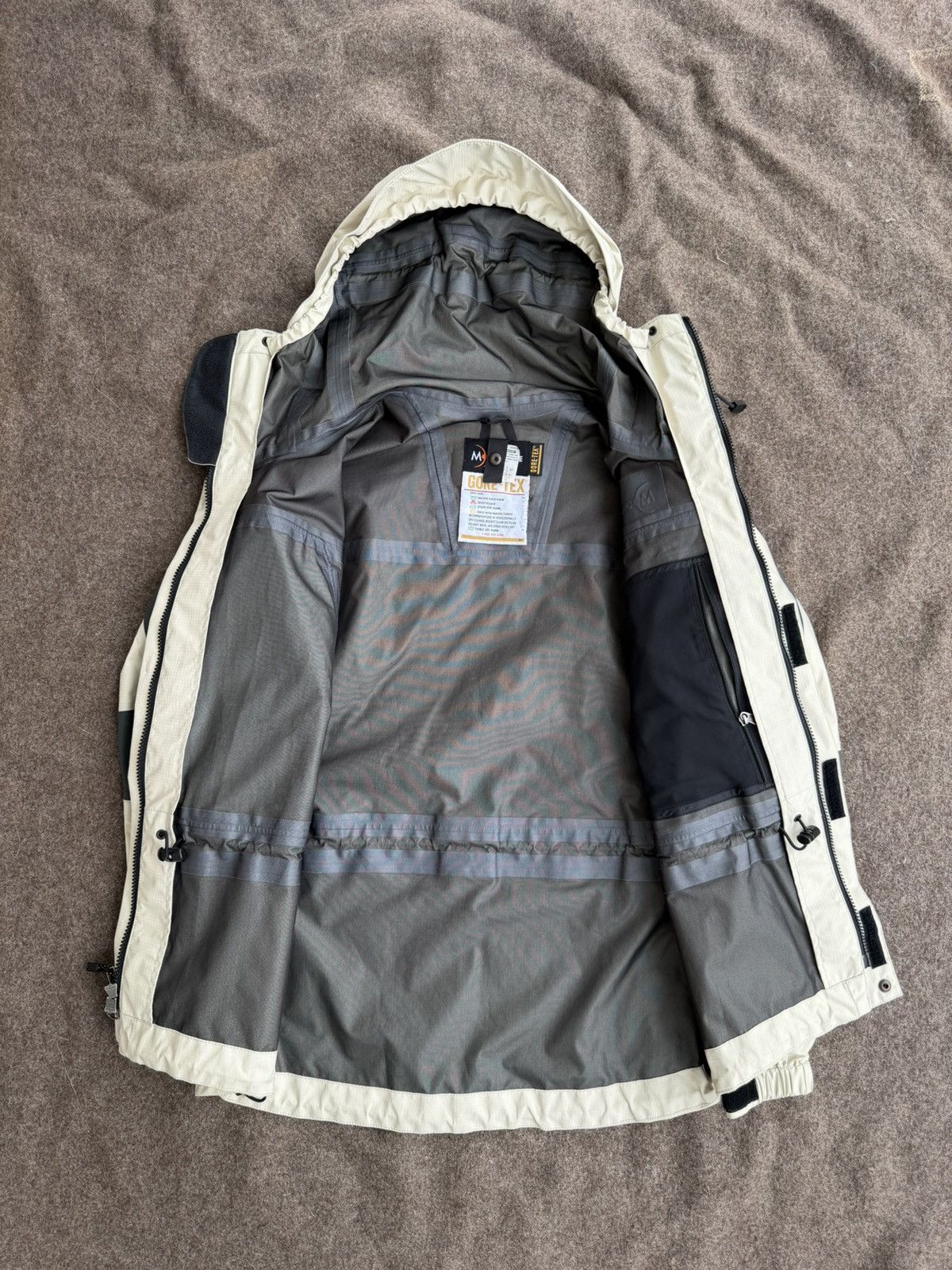 Other Moonstone Gore-Tex Jacket Size M / US 6-8 / IT 42-44 - 8 Thumbnail
