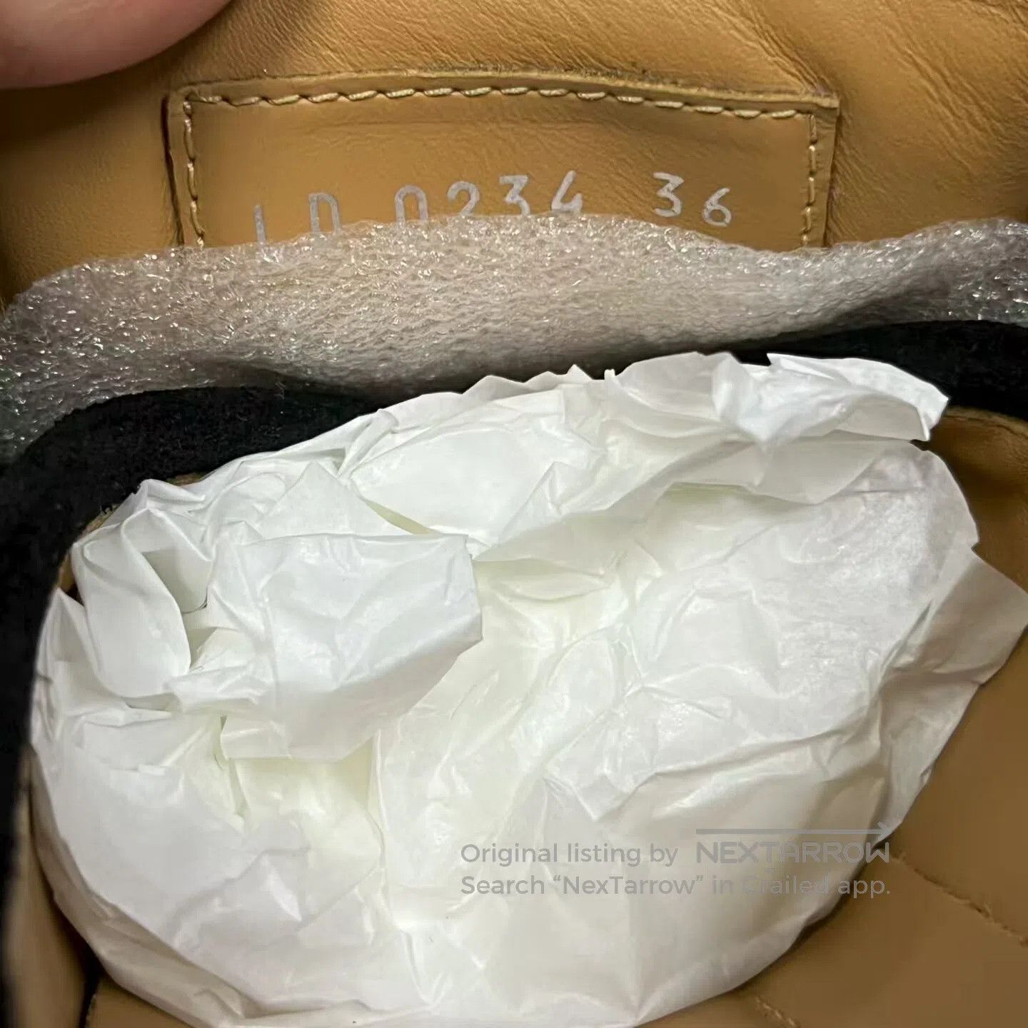 Louis Vuitton Louis Vuitton Leather cowhide, round head, flat bottom Bao Size US 6 / IT 36 - 5 Thumbnail