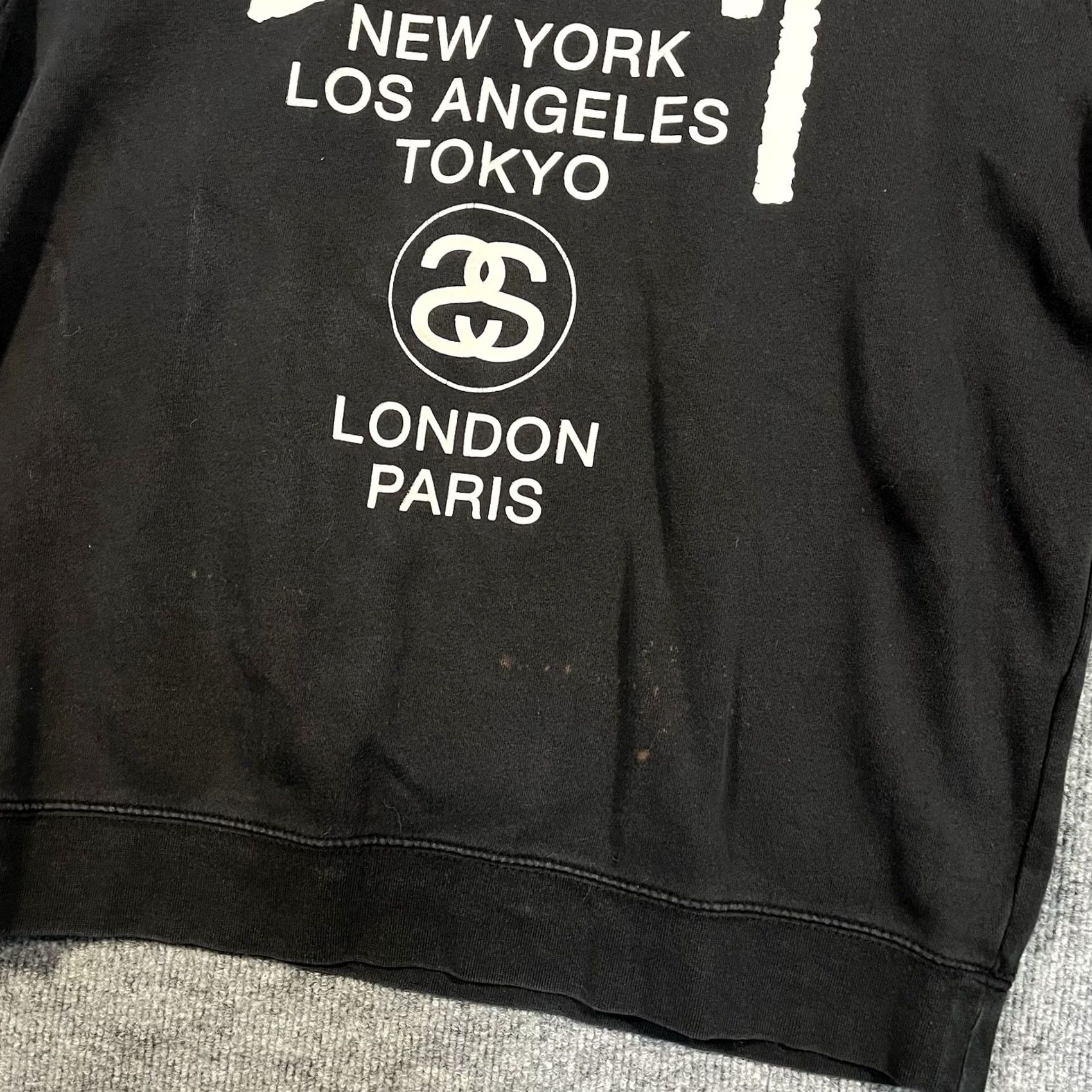Vintage VINTAGE Stussy Sweatshirt Mens XL Black Crewneck Pullover Tokyo LA NY Size US XL / EU 56 / 4 - 3 Thumbnail
