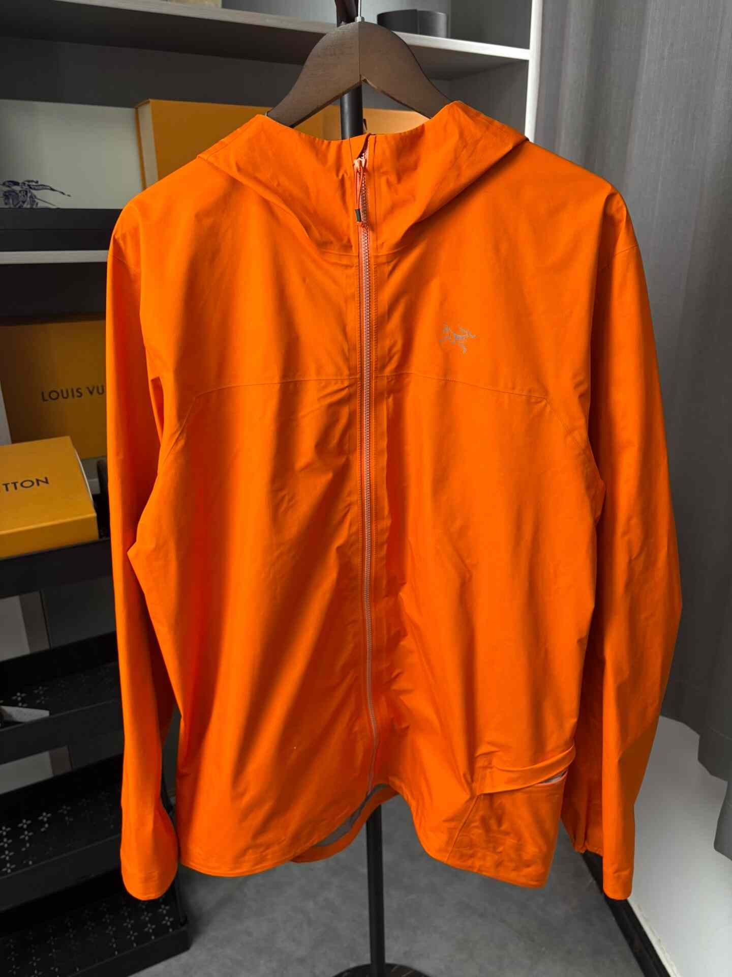 Arc'teryx Arc'teryx Black Light Jacket L Men Size US L / EU 52-54 / 3 - 1 Thumbnail