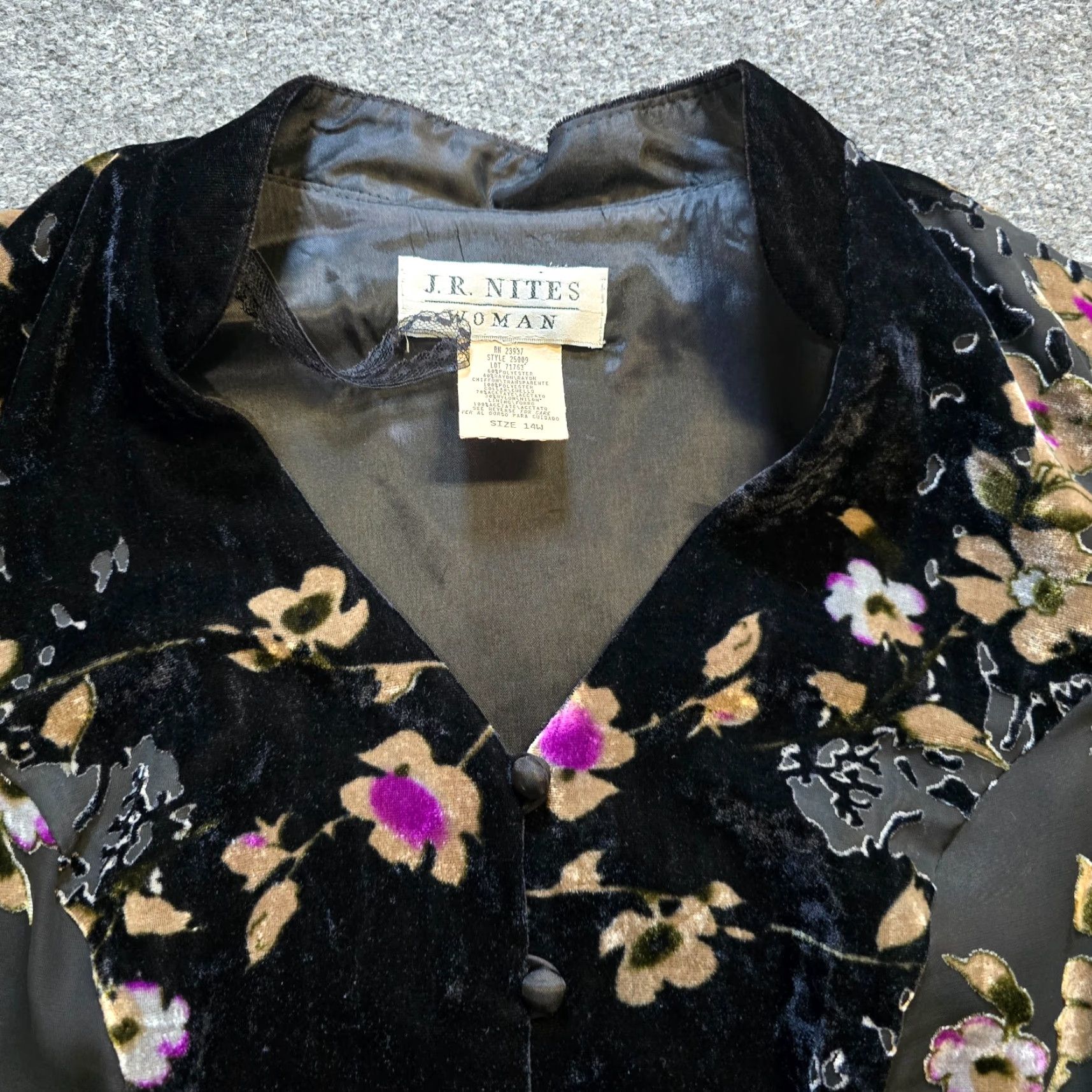 Velvet VINTAGE JR Nites Top Womens 14W Black Floral Velvet Burnout Witch Whimsy Goth Shirt Blouse Womens Size XL / US 12-14 / IT 48-50 - 2 Thumbnail