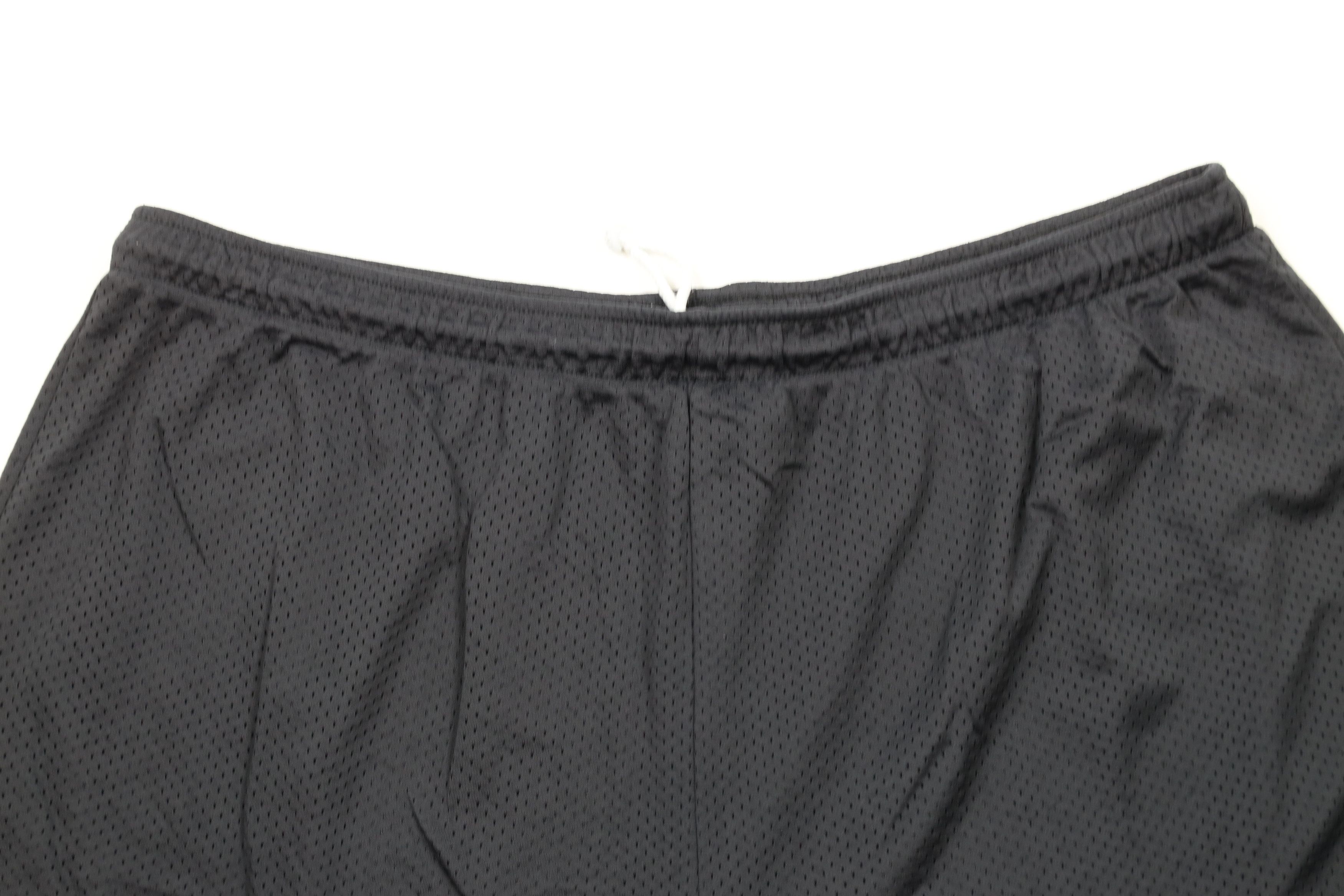 New Balance × Vintage Vintage 90s New Balance Above Knee Mesh Shorts Black Nylon Size US 38 / EU 54 - 2 Thumbnail