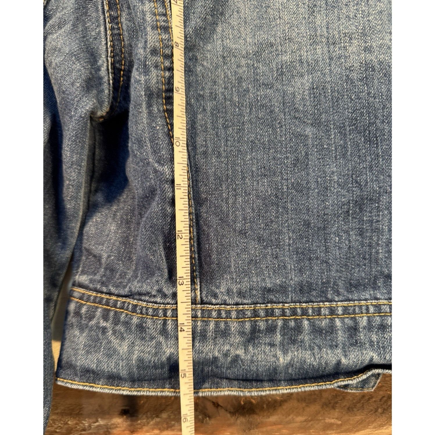Levi's Highway Denim Blue Jean Jacket Women's MEDIUM Button Down - Size M / US 6-8 / IT 42-44 - 7 Thumbnail