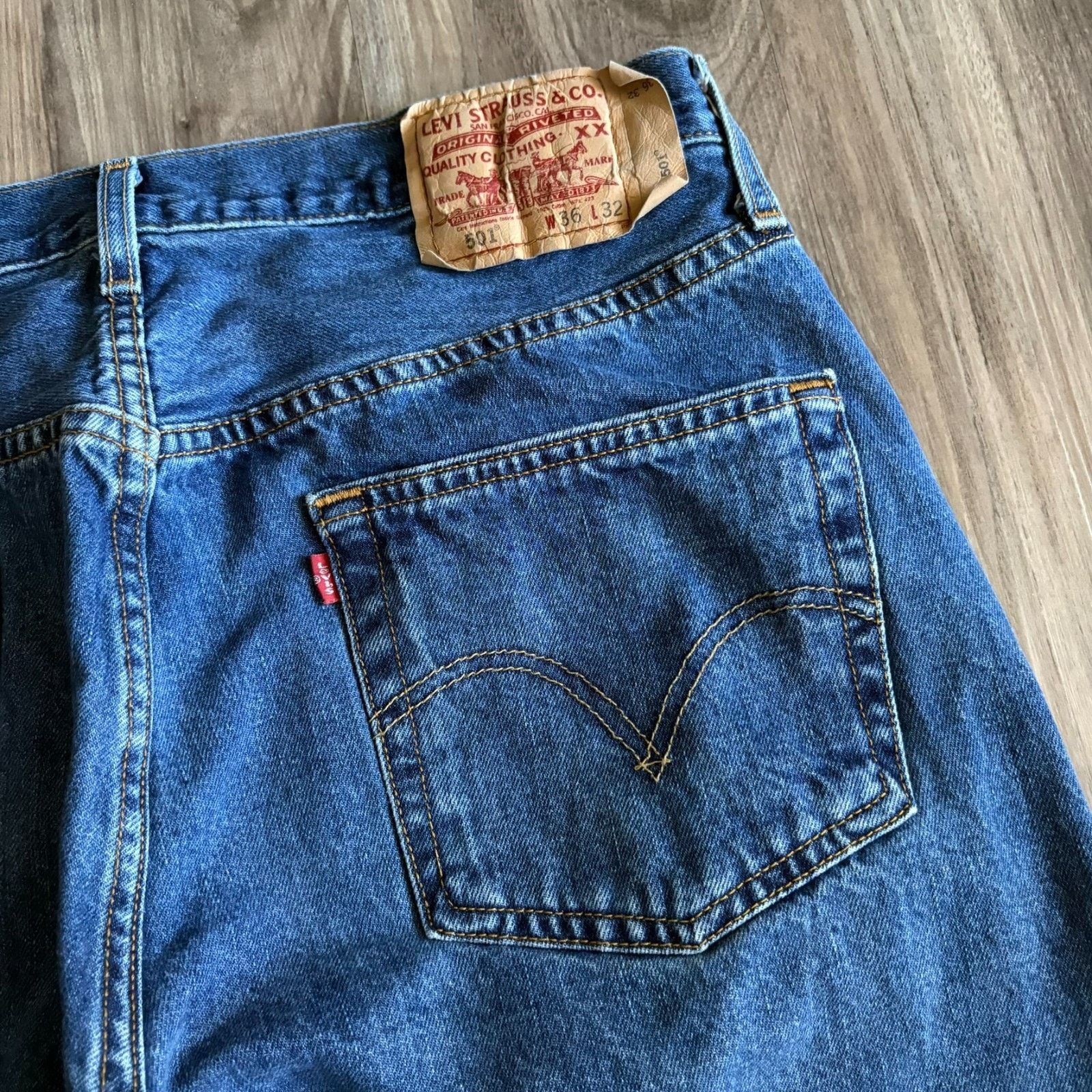 Levi's Levis 501 Jeans Mens Size 36x32 Blue Straight Button Fly Size US 36 / EU 52 - 10 Thumbnail