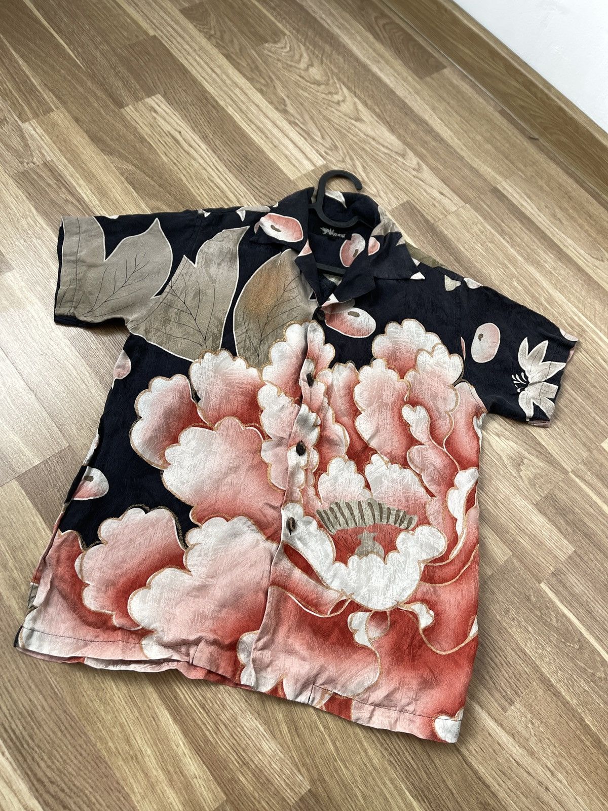 Other Pagong Aloha Shirt Women’s Japanese Floral Print 100% silk Size S / US 4 / IT 40 - 3 Thumbnail