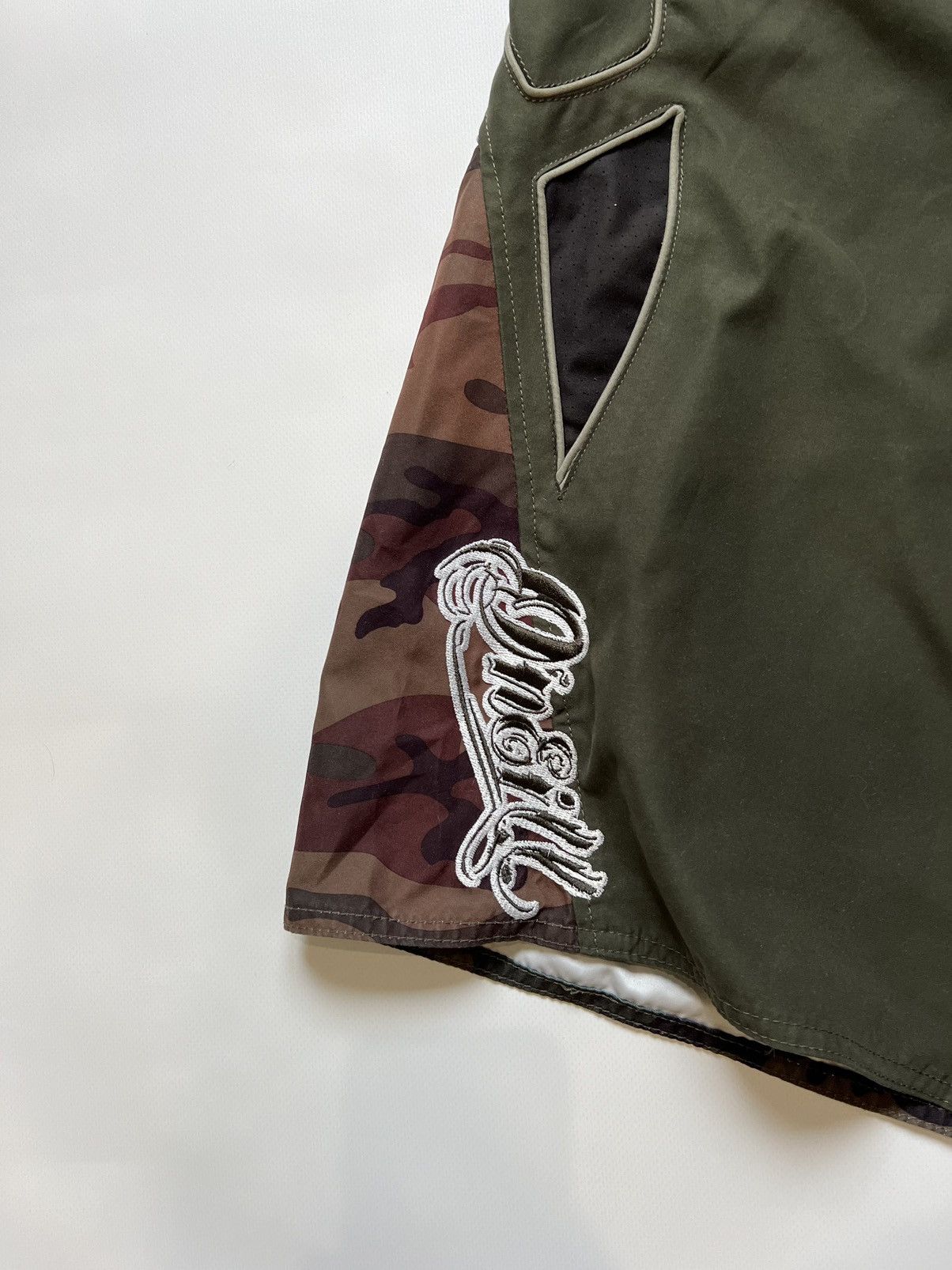 O'Neill Oneill Camo Green Shorts Size US 32 / EU 48 - 2 Thumbnail