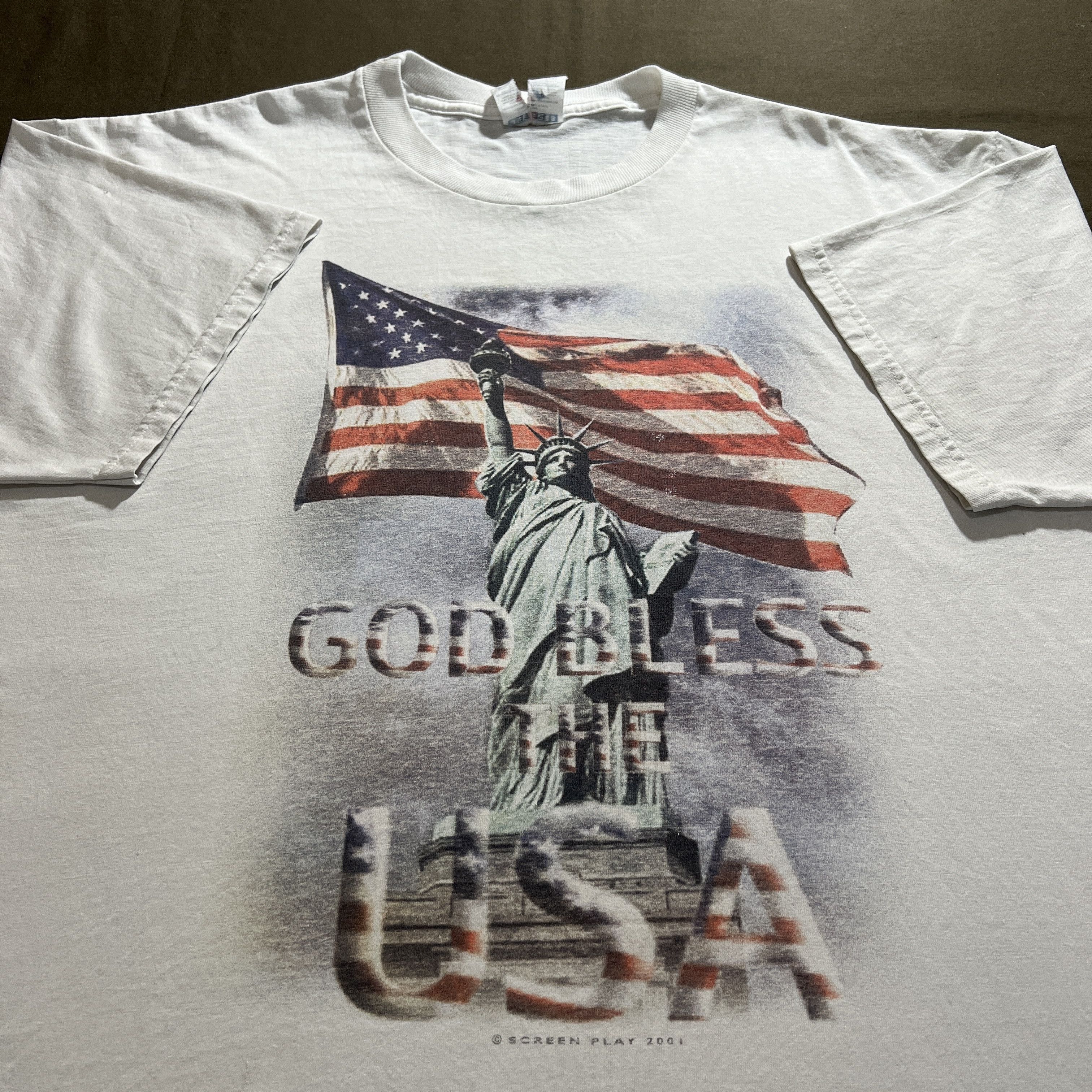 Band Tees × Vintage Vtg God Bless theUSA Lee Greenwood ScreenPlay Bill Monroe Size US XL / EU 56 / 4 - 1 Thumbnail