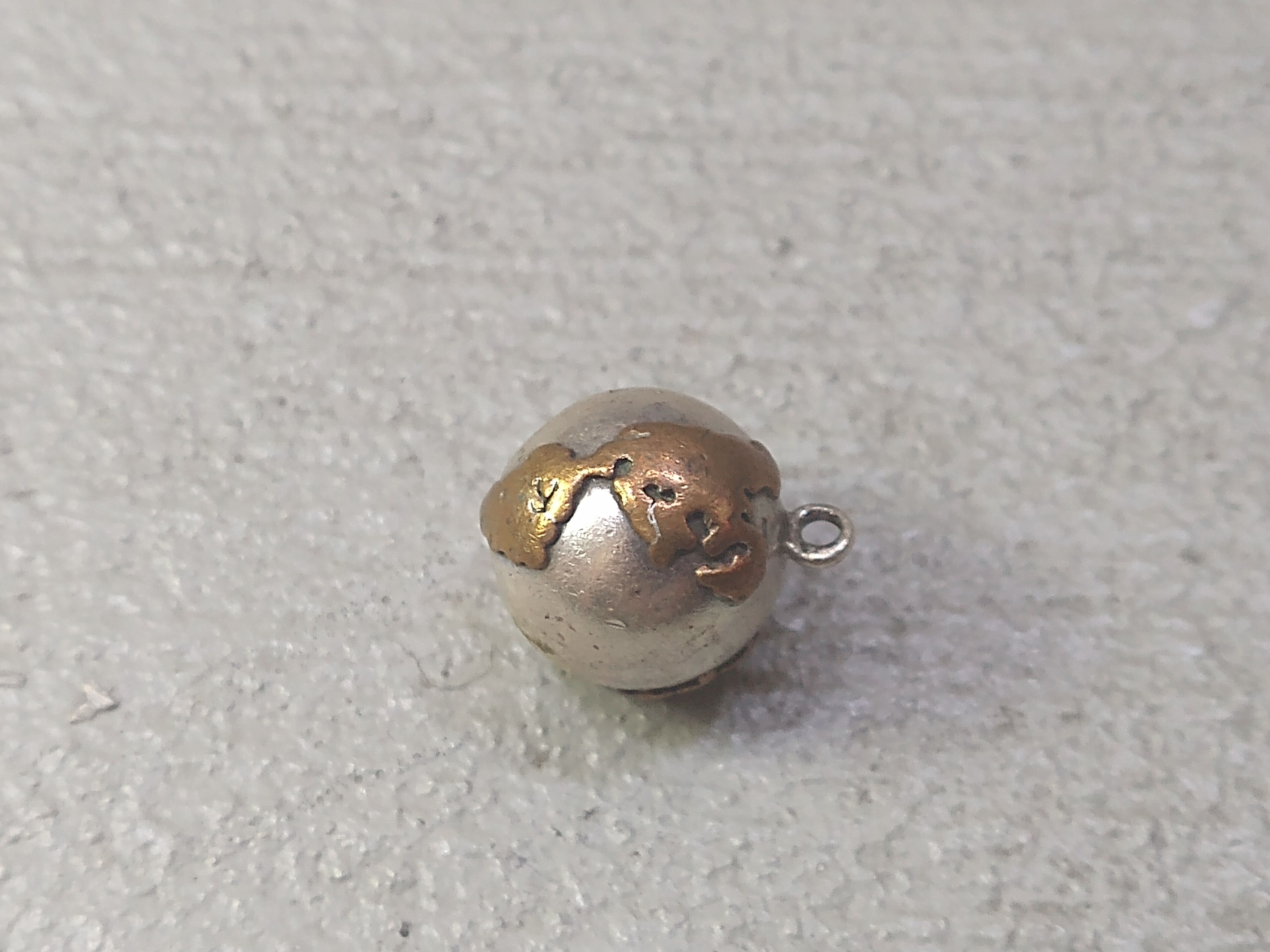 Jewelry × Vintage Vintage Sterling Silver Pendant Earth World Chime Brass Size ONE SIZE - 3 Thumbnail