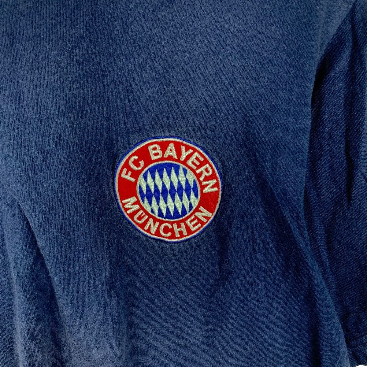 Adidas Vintage ADIDAS BAYERN MUNCHEN Munich Tee Shirt Top Size US L / EU 52-54 / 3 - 4 Thumbnail