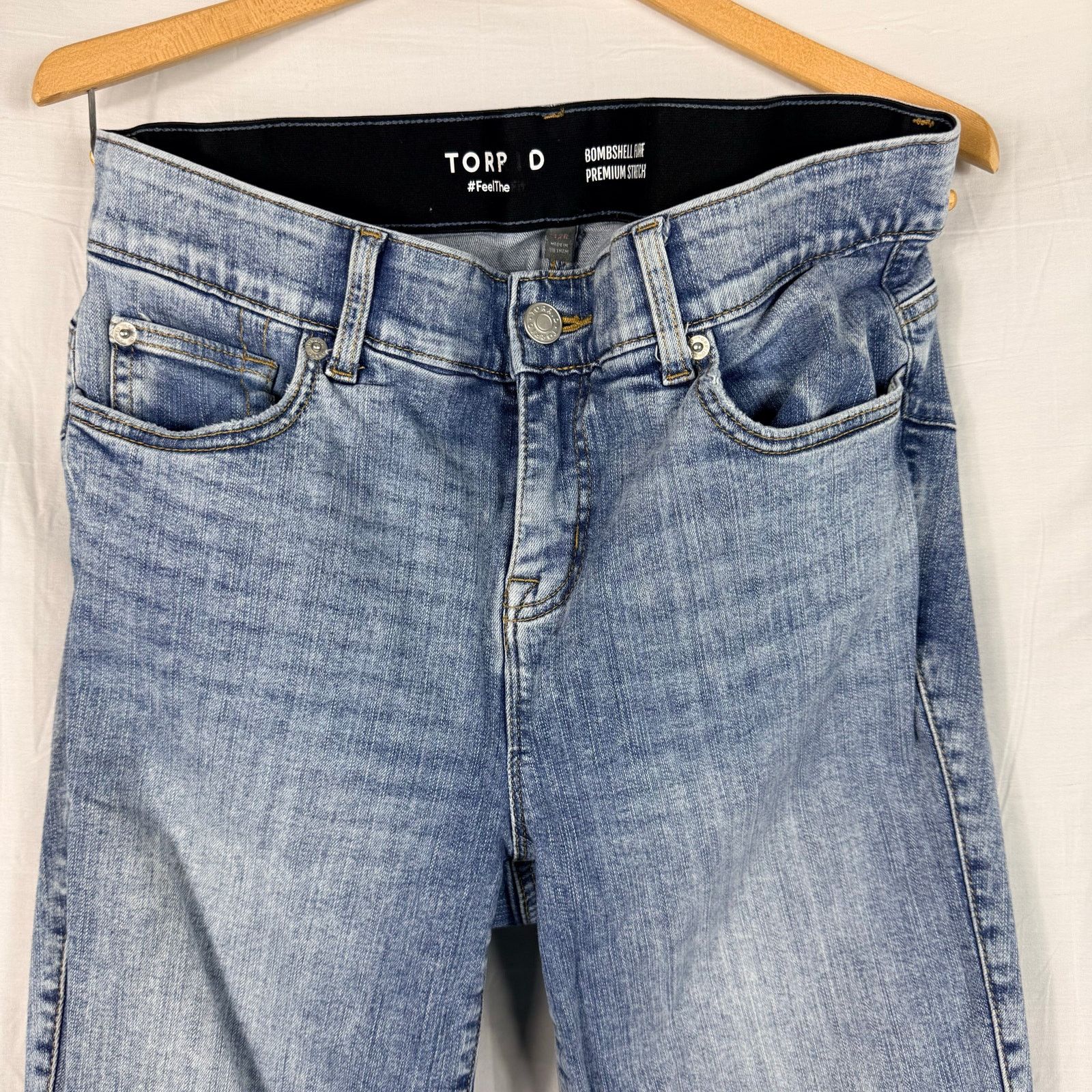 Other Torrid Bombshell Flare Jeans 12R High Rise Light Wash Size 34" / US 12 / IT 48 - 2 Thumbnail
