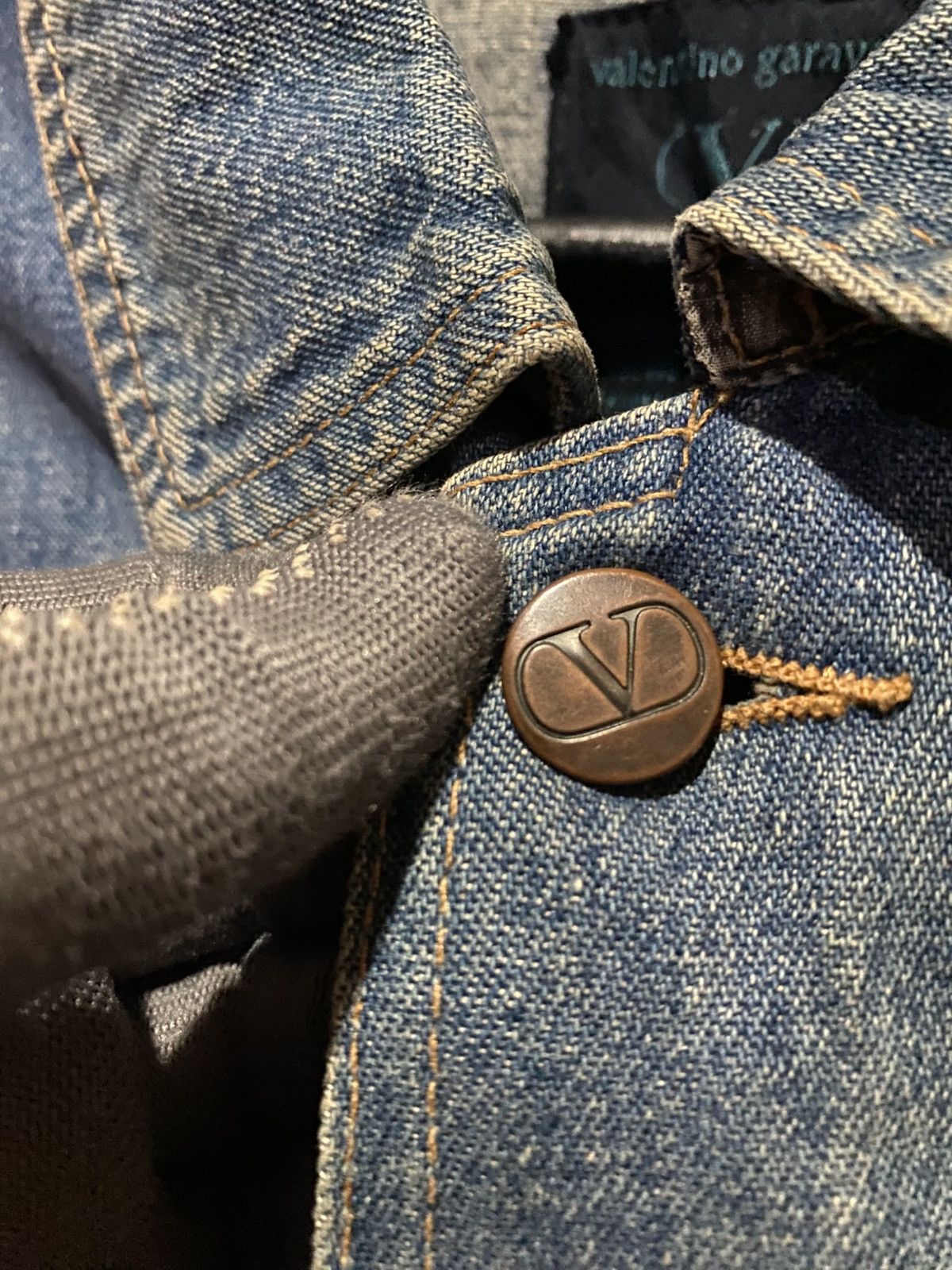 Vintage Vintage Valentino Garavani Jeans Denim Jacket Made in Italy Size US M / EU 48-50 / 2 - 7 Thumbnail