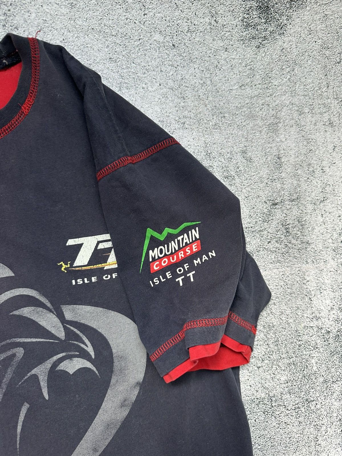 Vintage TT Isle of Man 2010 T-shirt Road Races Mountain Course Size US L / EU 52-54 / 3 - 11 Thumbnail