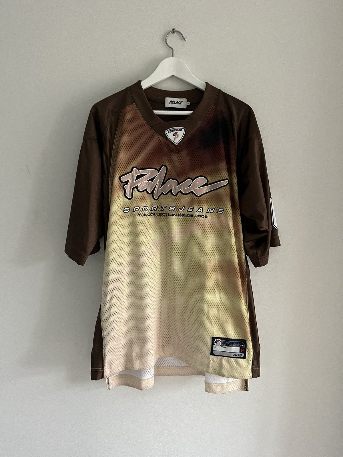 image of Palace - Airtex Roundhouse 2 The Face T-Shirt, Men's (Size XL)