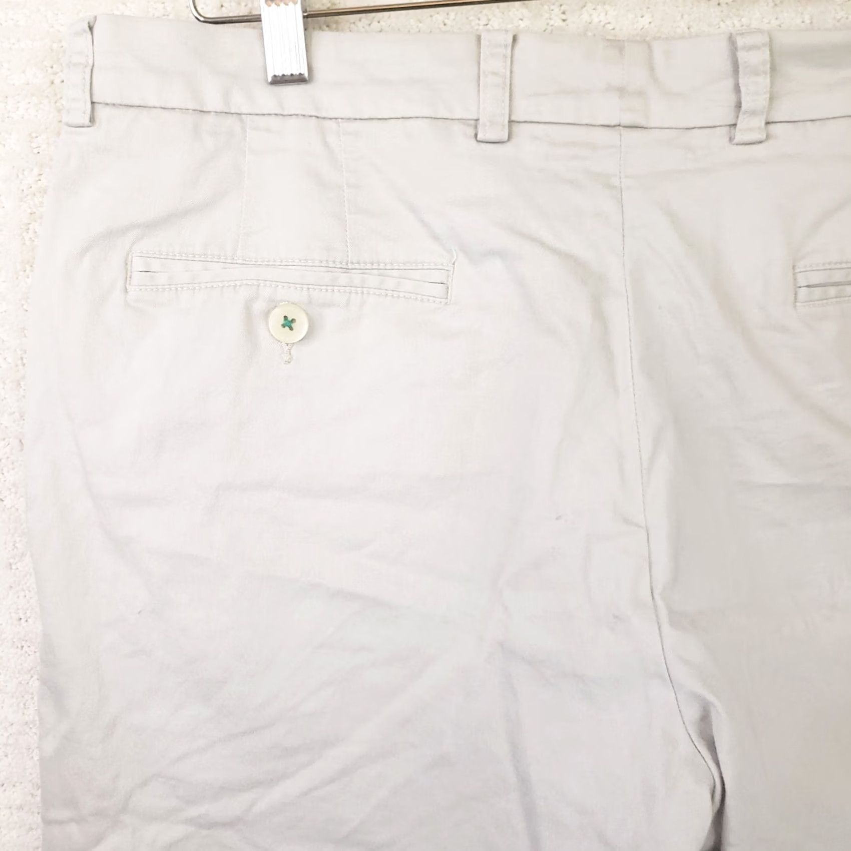 Southern Tide Southern Tide Shorts Classic Fit Beige Cream Intracoastal Water Way 36x9 Mens Size US 36 / EU 52 - 5 Thumbnail