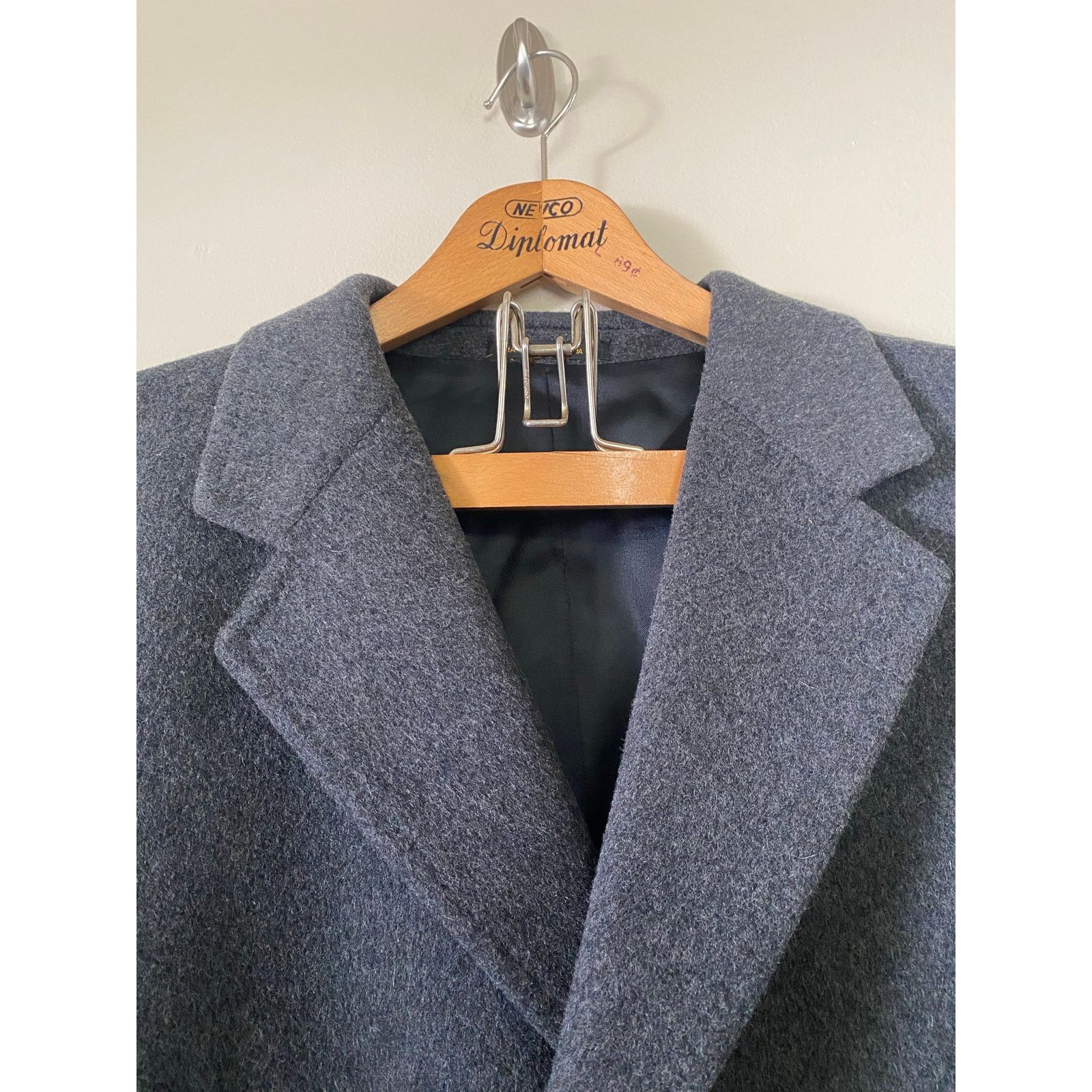 Saks Fifth Avenue XL? Saks Fifth Ave Cashmere Blend Overcoat Woven Italy Gray Size US XL / EU 56 / 4 - 2 Thumbnail
