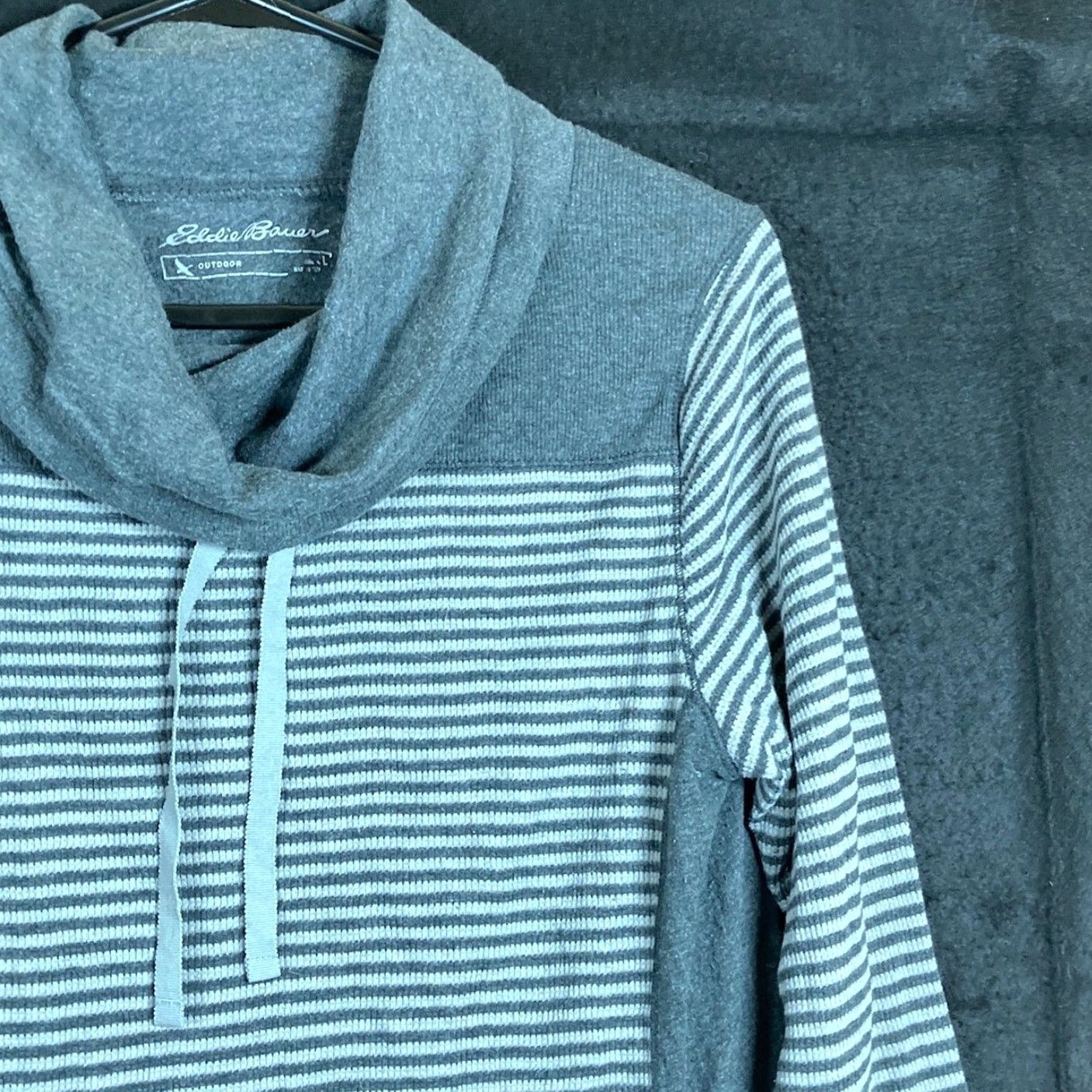Eddie Bauer VINTAGE Eddie Bauer Womens Sweatshirt Gray White Striped Outdoor Cowl Neck Thermal L Size L / US 10 / IT 46 - 5 Thumbnail