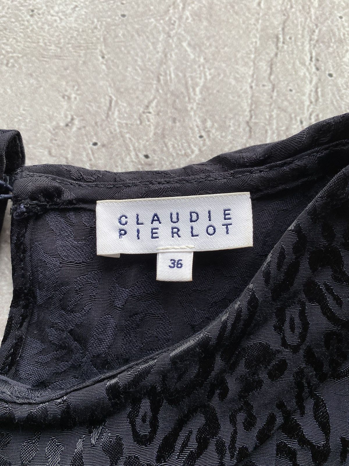 Other Rare Claudie Pierlot Viscose Black Polo Multilogo Blouses Size XS / US 0-2 / IT 36-38 - 4 Thumbnail