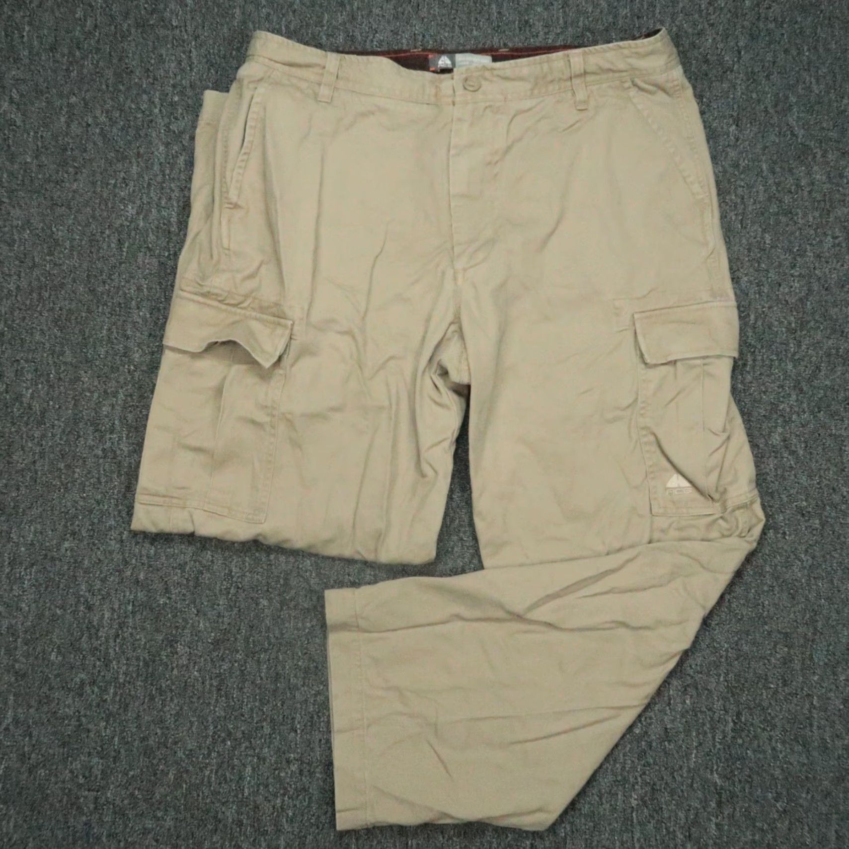 Nike ACG VINTAGE Nike ACG Pants Mens 36x30 Khaki Tan Cargo Pockets All Conditions Gear Size US 36 / EU 52 - 2 Thumbnail