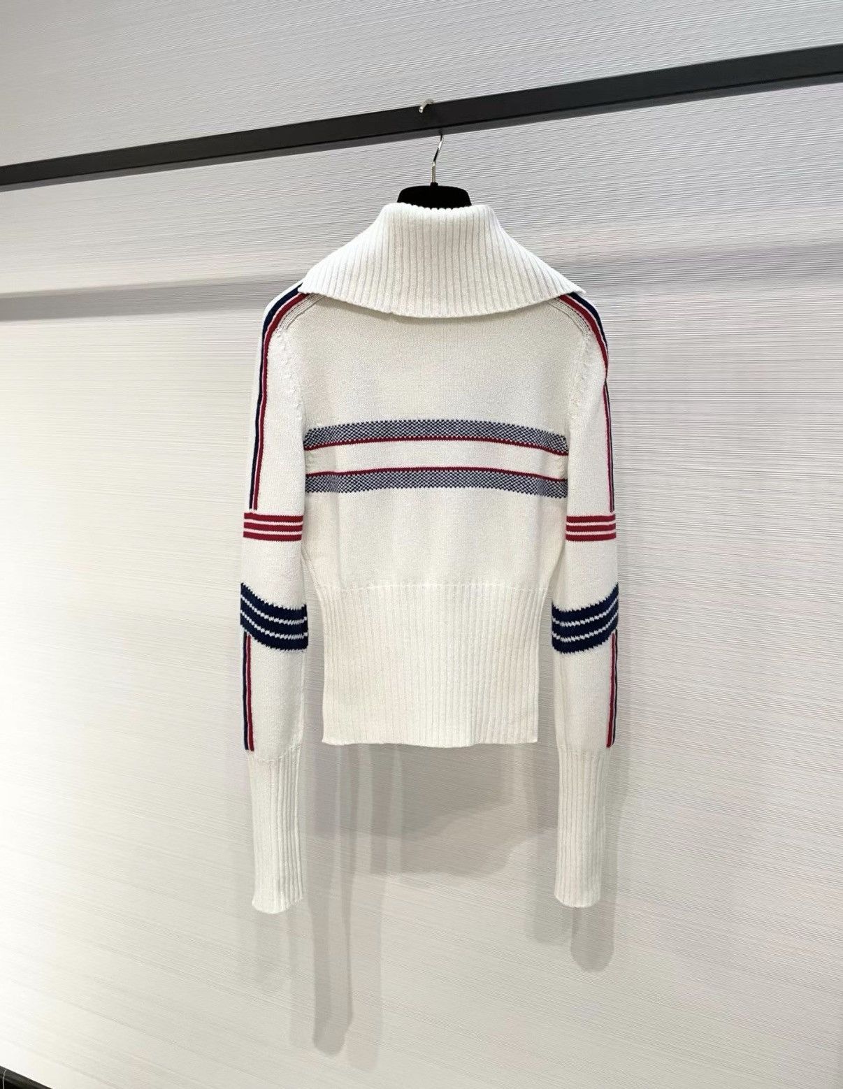 Dior Dior Classic Butterfly Lapel Wool & Cashmere Sweater J33 Size XXS / US 00 / IT 34 - 2 Thumbnail