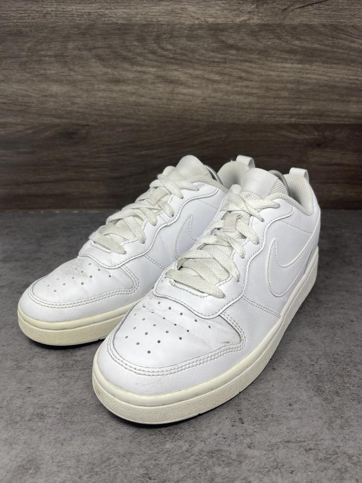 Nike Nike Court Borough Low 2 Sneakers Kids Size 6 White Shoes Size US 6 / EU 39 - 2 Thumbnail