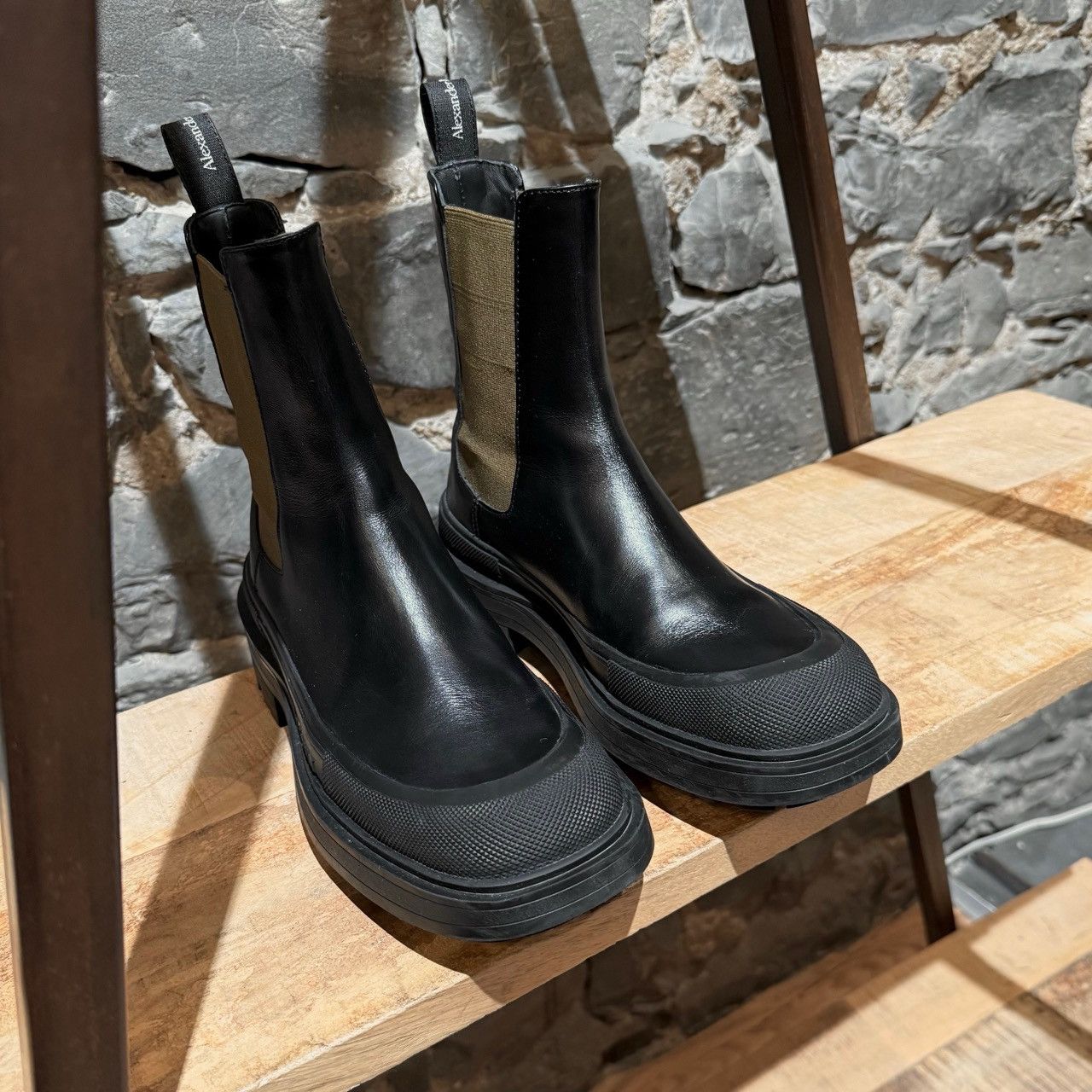Alexander McQueen Alexander McQueen Black Leather Khaki Tread Chelsea Boots Size US 6 / EU 39 - 5 Thumbnail