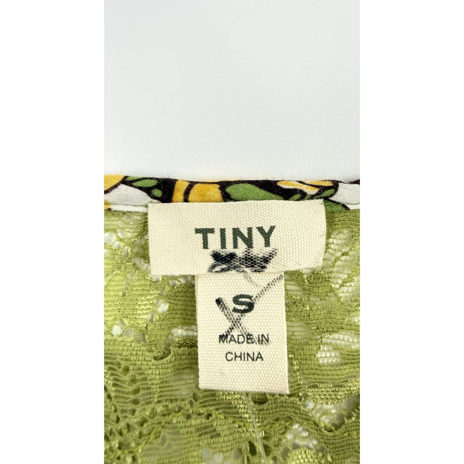 Anthropologie Tiny Anthropologie Shirt Womens Small Green Floral Lace Tie Front Crop Top Boho Size S / US 4 / IT 40 - 5 Thumbnail