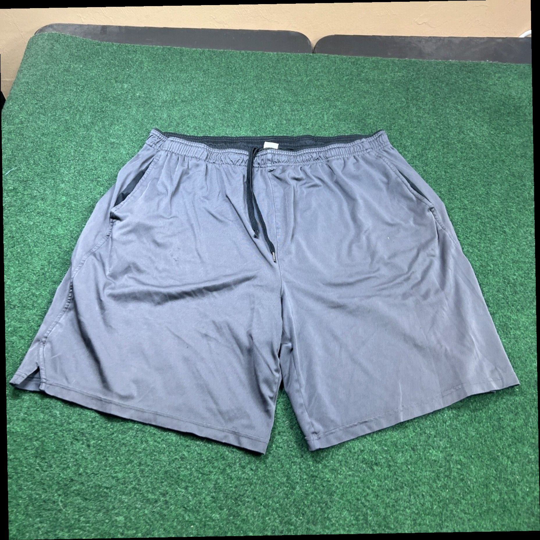Reebok Reebok Shorts Adult 2XL Gray Polyester Gym Training Running Workout Lightweight Size 40" / US 18 - 1 Thumbnail