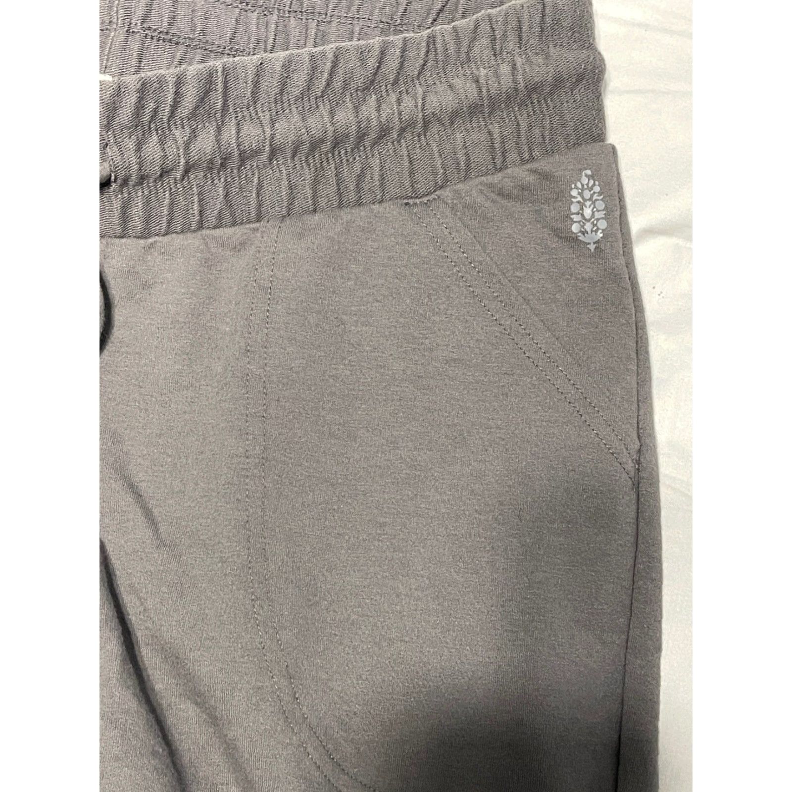 Free People Free People Movement Skinny Sweatpants Joggers Gray Size Medium Size 32" / US 10 / IT 46 - 4 Thumbnail