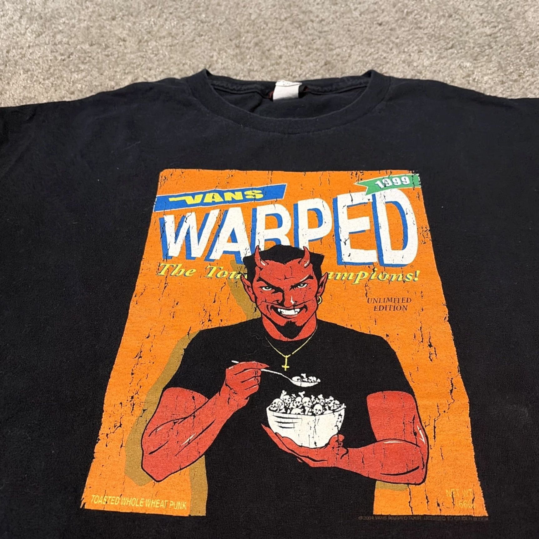 Vans VINTAGE Vans Warped Tour 2004 Punk Rock Music Black Devil Y2K T-Shirt Skater XL Mens Rock Size US XL / EU 56 / 4 - 3 Thumbnail
