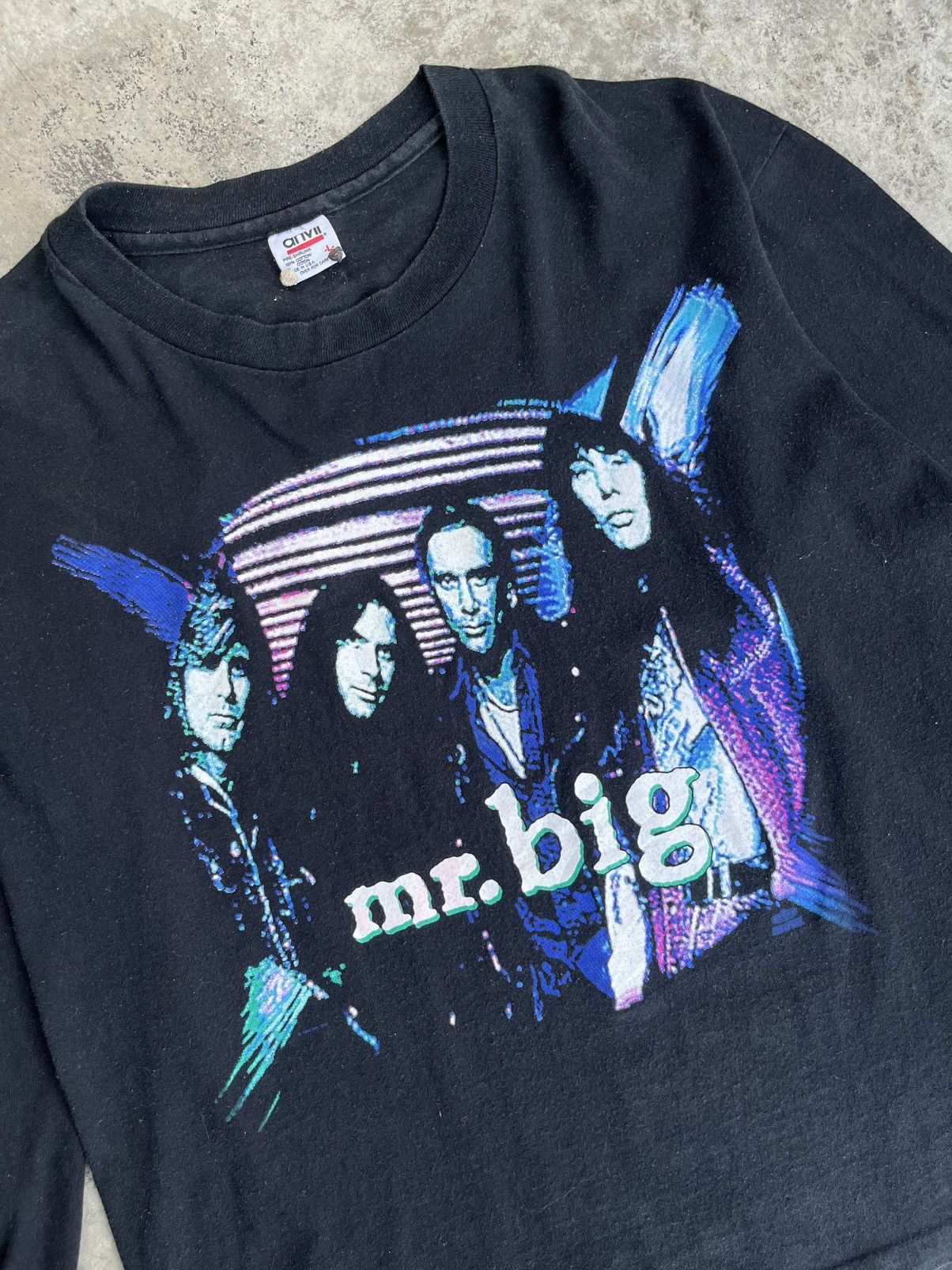 Vintage Vintage 90s Mr. Big T shirt 1993 Band Tour Japandemonium Size US L / EU 52-54 / 3 - 2 Thumbnail