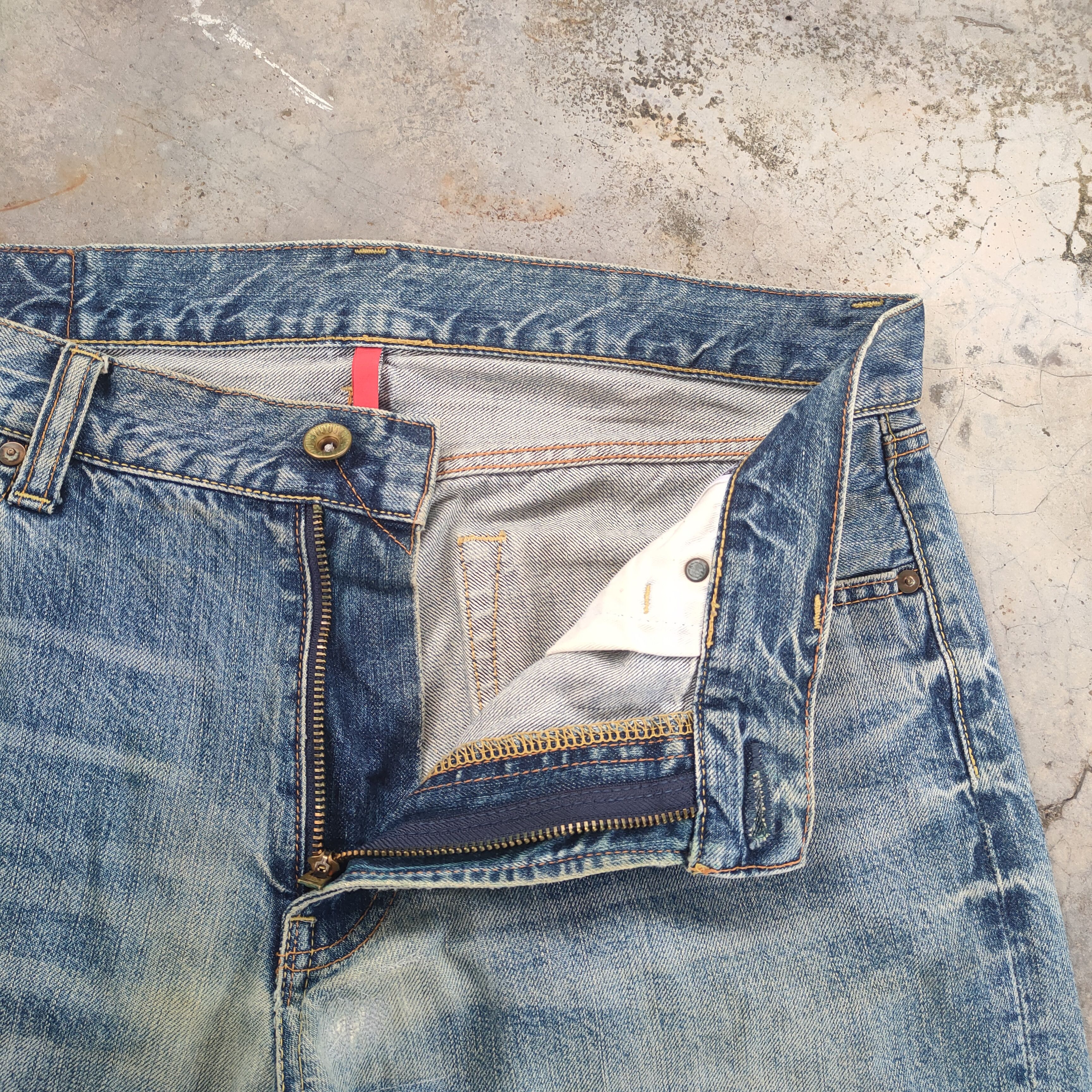 Japanese Brand # VINTAGE JAPANESE REGULAR SLIM FADED DENIM JEAN PANTS Size US 37 - 7 Thumbnail