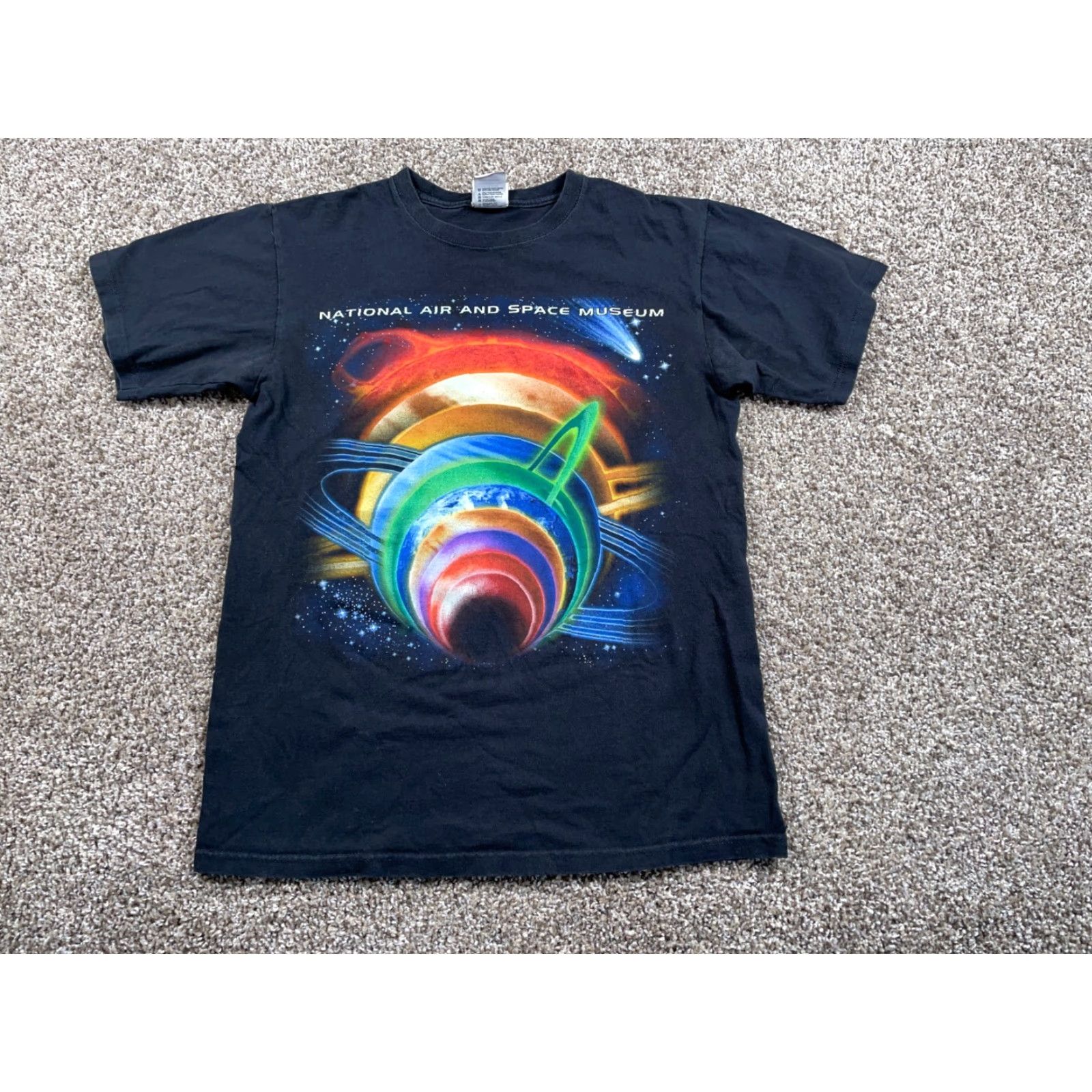 Vintage VINTAGE Smithsonian Institution Solar System T-Shirt Mens Medium Black Cotton Short Sleeve Crew Neck 100% Cotton Space 90s/Space Theme Size US M / EU 48-50 / 2 - 3 Thumbnail