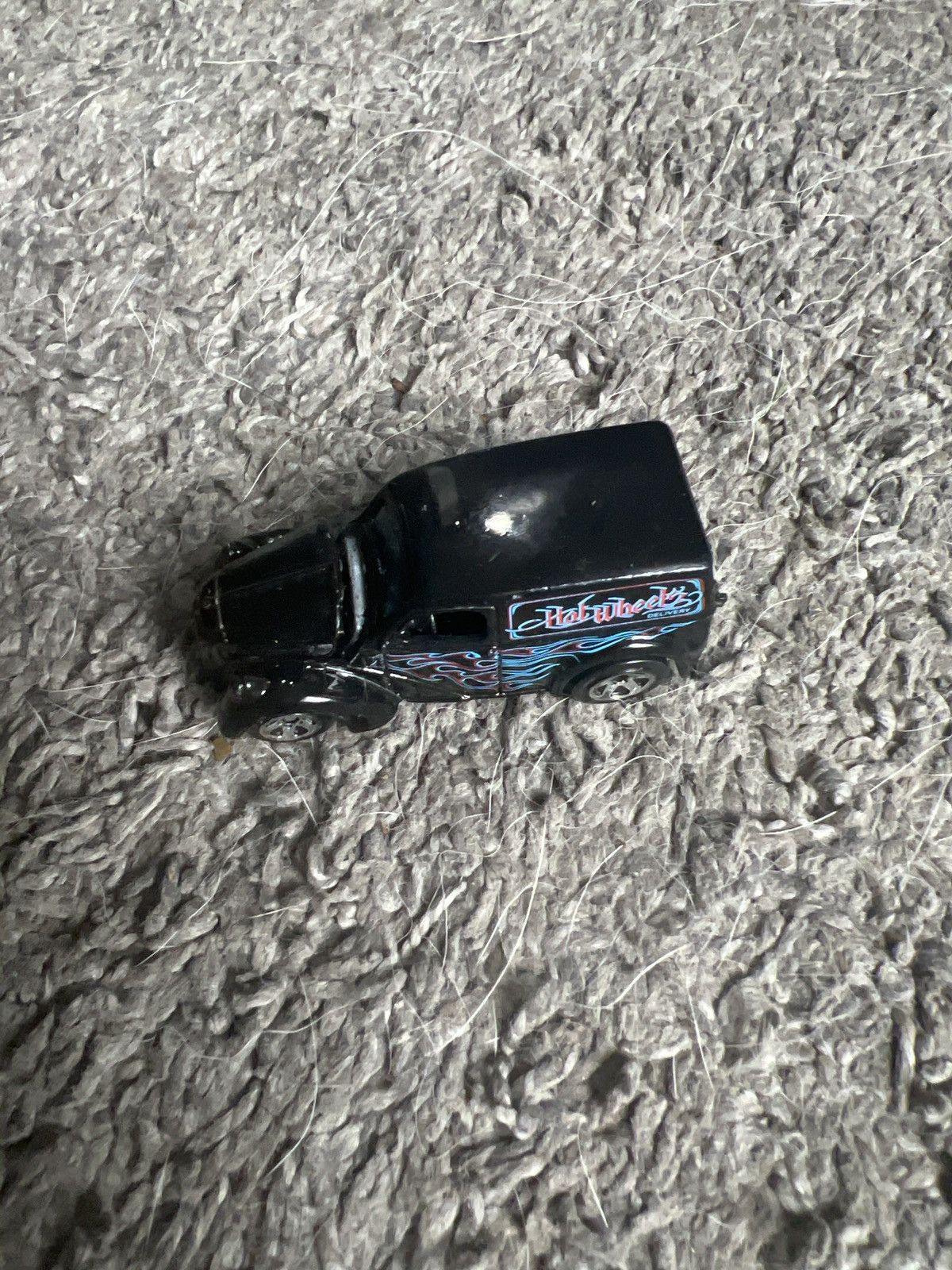 Vintage 1999 Hot Wheels Delivery Die-Cast Size ONE SIZE - 1 Thumbnail