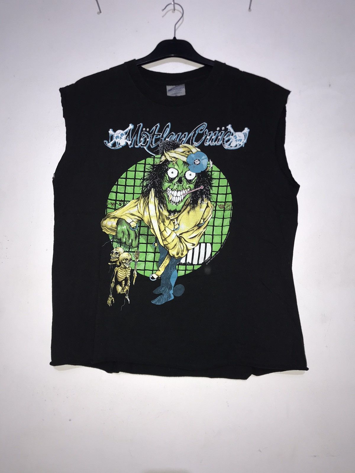 Vintage MOTLEY CRUE SLEEVELESS PUSHEAD TSHIRT XL Size US XL / EU 56 / 4 - 1 Thumbnail