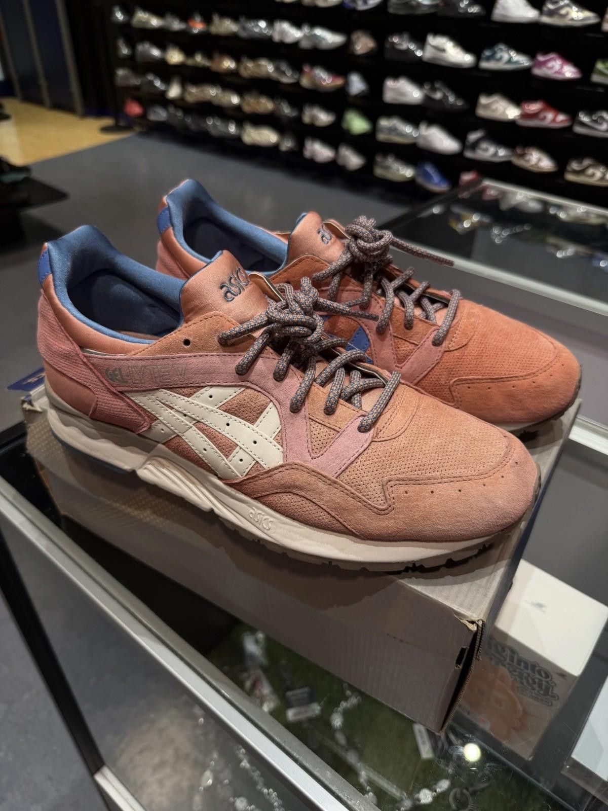 Asics ASICS Gel Lyte V Ronnie Fieg Rose Gold [Size 11.5] W/ Box Size US 11.5 / EU 44-45 - 4 Thumbnail