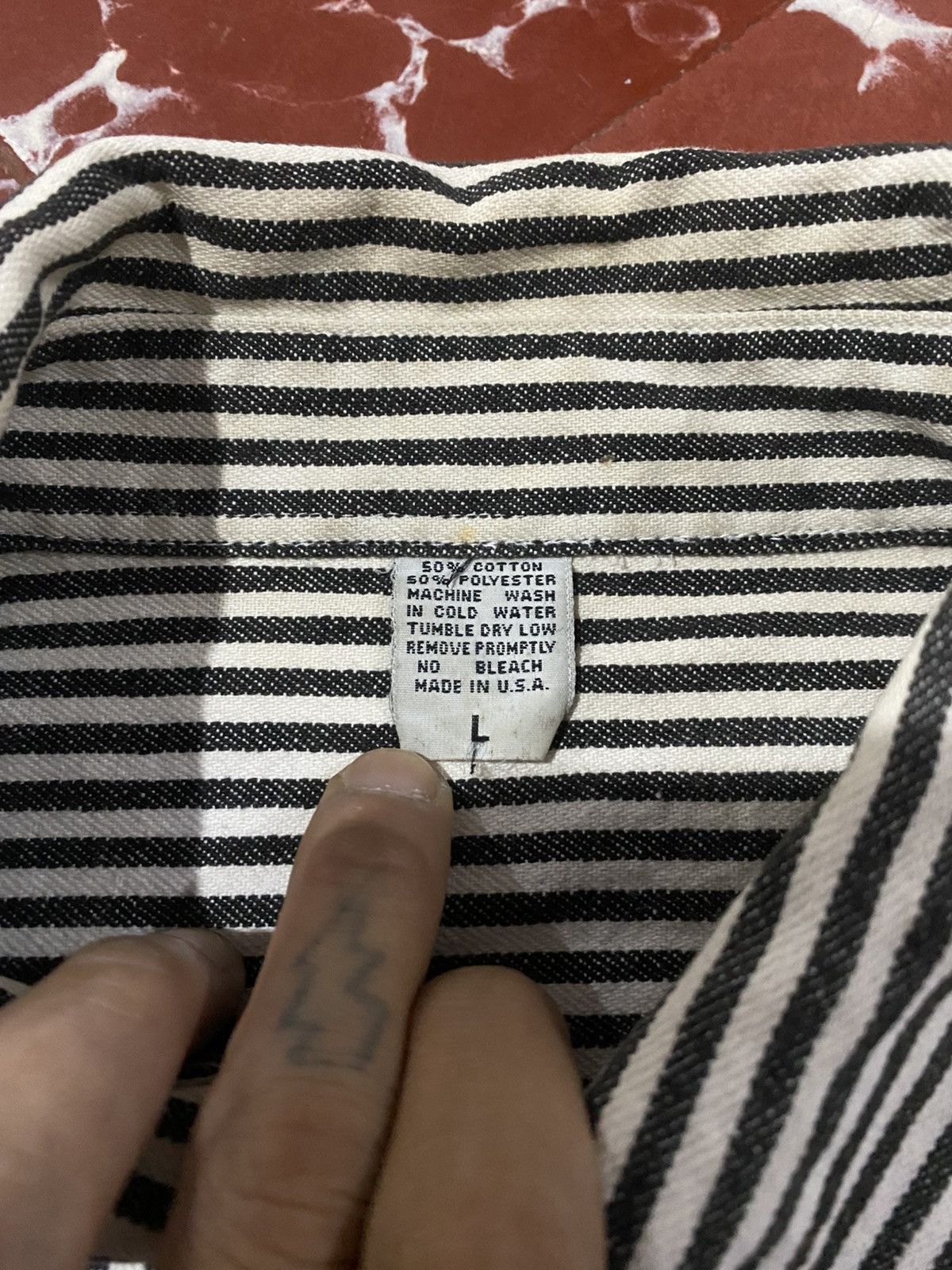 Vintage vintage 𝐇𝐀𝐑𝐋𝐄𝐘 𝐃𝐀𝐕𝐈𝐃𝐒𝐎𝐍 𝐂𝐇𝐀𝐈𝐍𝐒𝐓𝐈𝐓𝐇 𝐄𝐌𝐁𝐑𝐎𝐈𝐃𝐄𝐑𝐘 Size US L / EU 52-54 / 3 - 7 Thumbnail