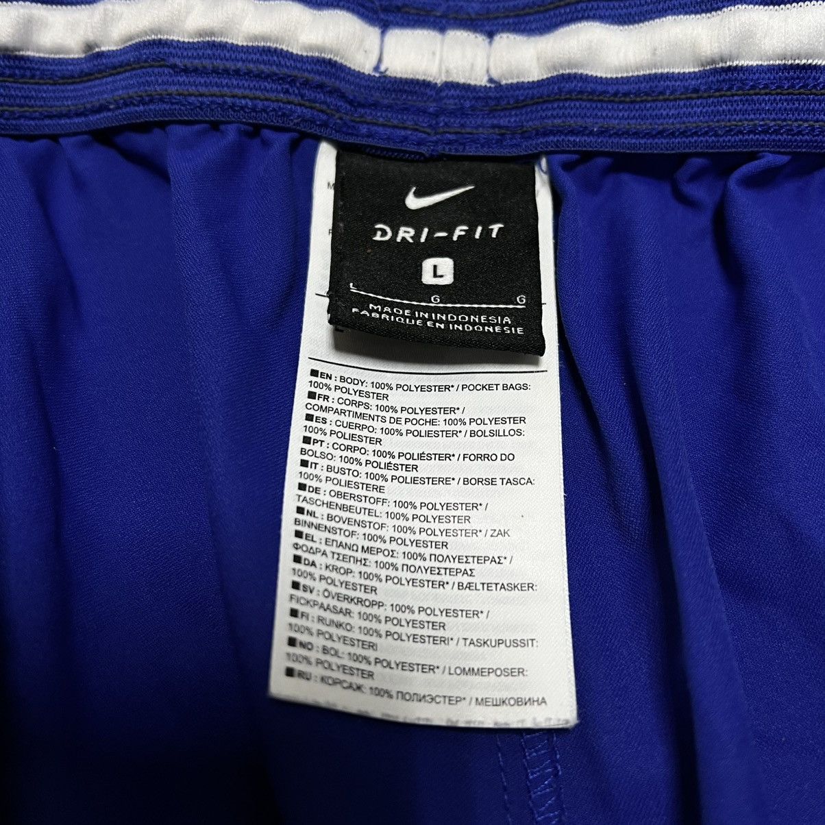 Chelsea Soccer × Nike Nike Chelsea Shorts Size US 34 / EU 50 - 8 Thumbnail