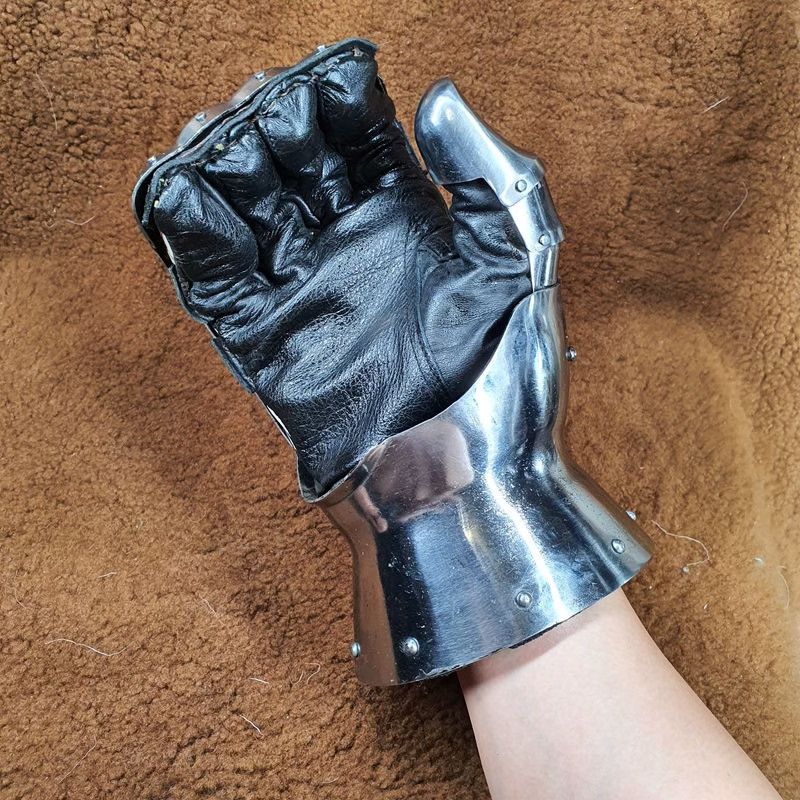Vintage Balenciaga Inspiration Handmade Chevalier Knight Gauntlets Size ONE SIZE - 12 Thumbnail